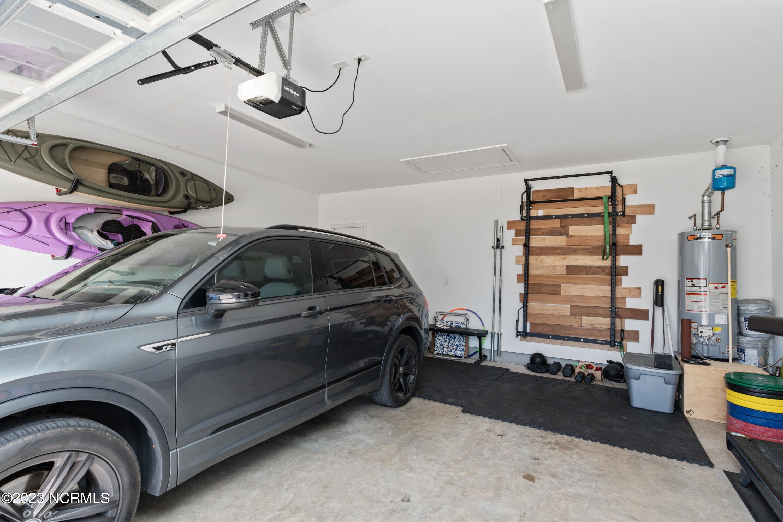 2364 Lakeside Circle