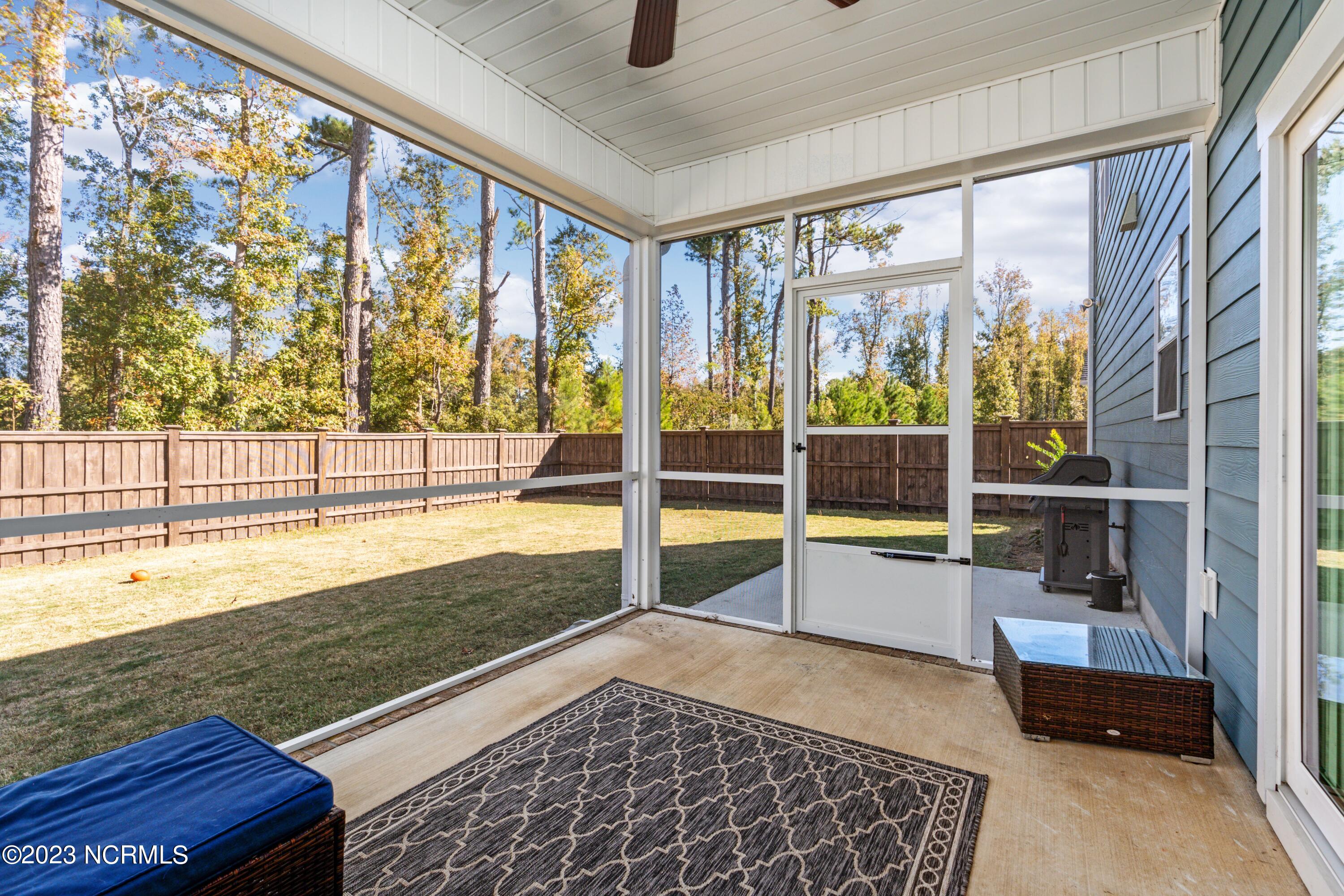 2364 Lakeside Circle