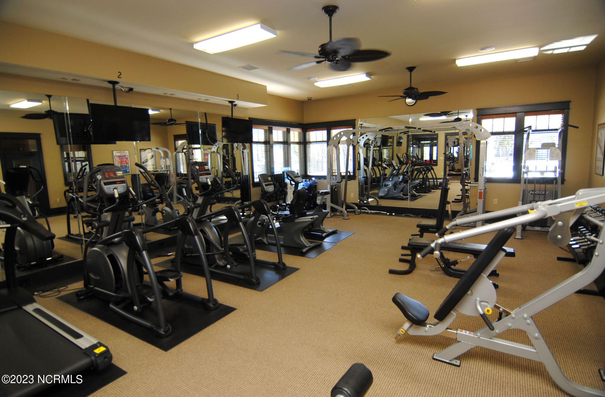 6813 Mayfaire Club Drive 101