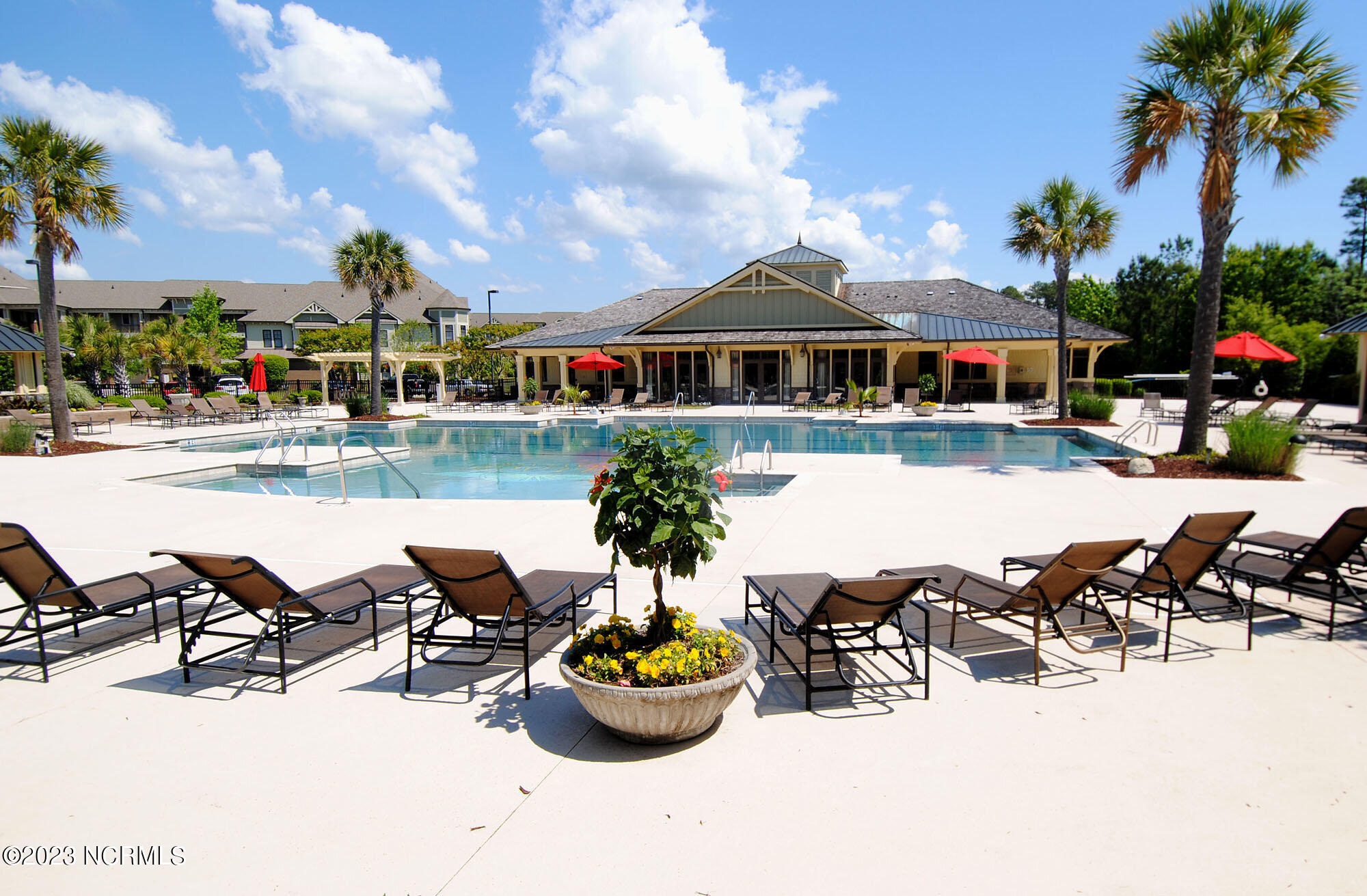 6813 Mayfaire Club Drive 101