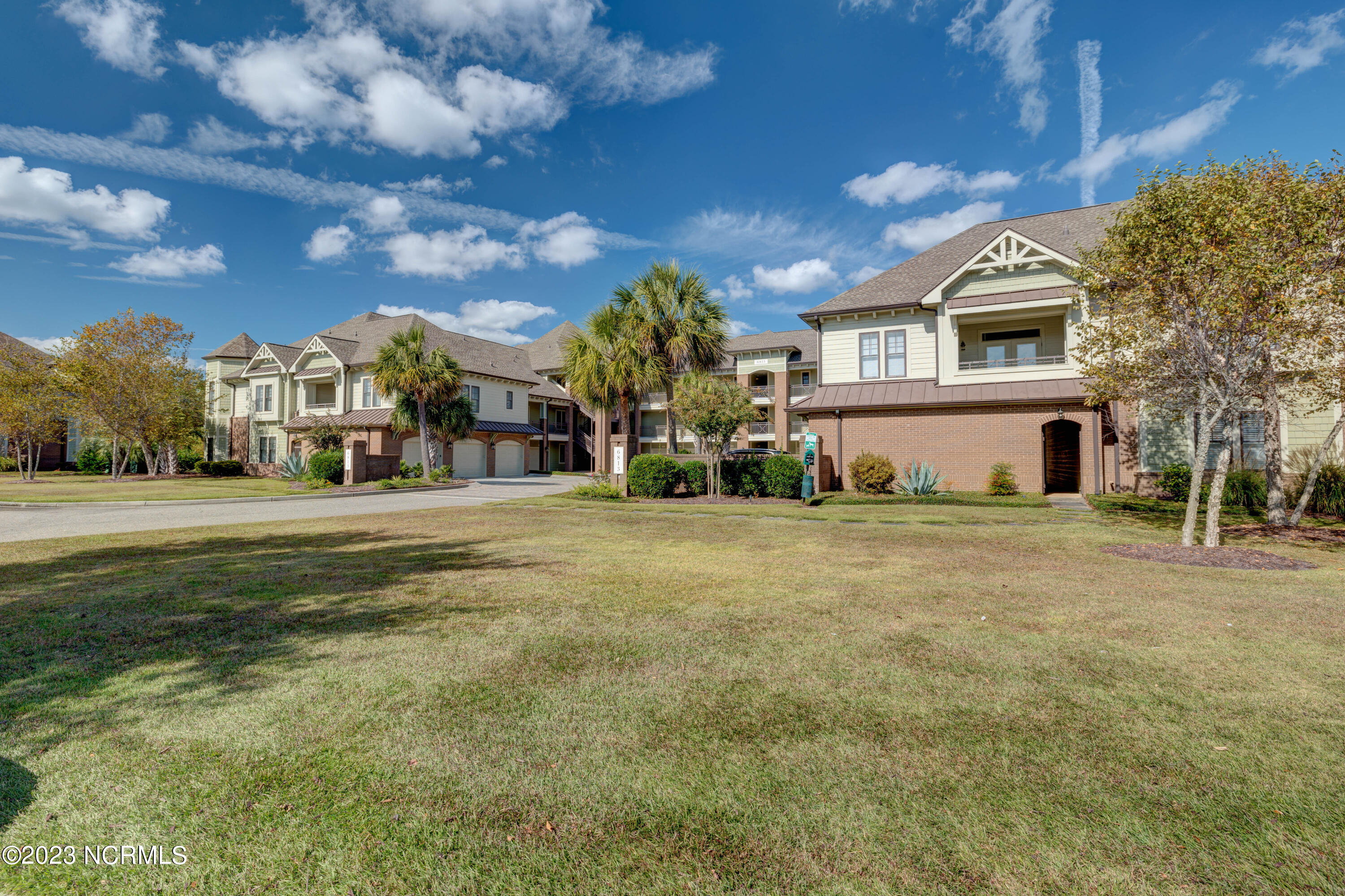 6813 Mayfaire Club Drive 101