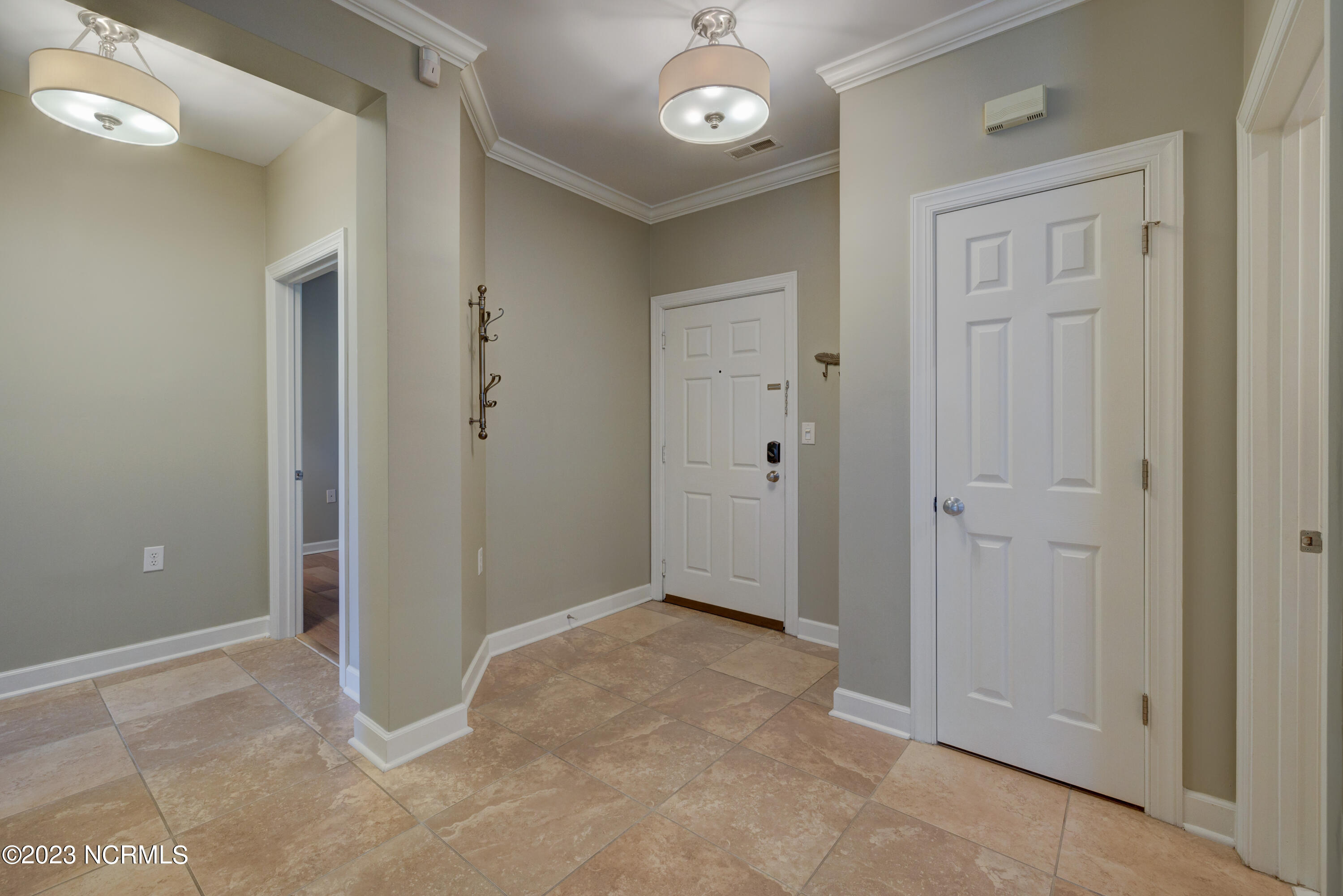 6813 Mayfaire Club Drive 101