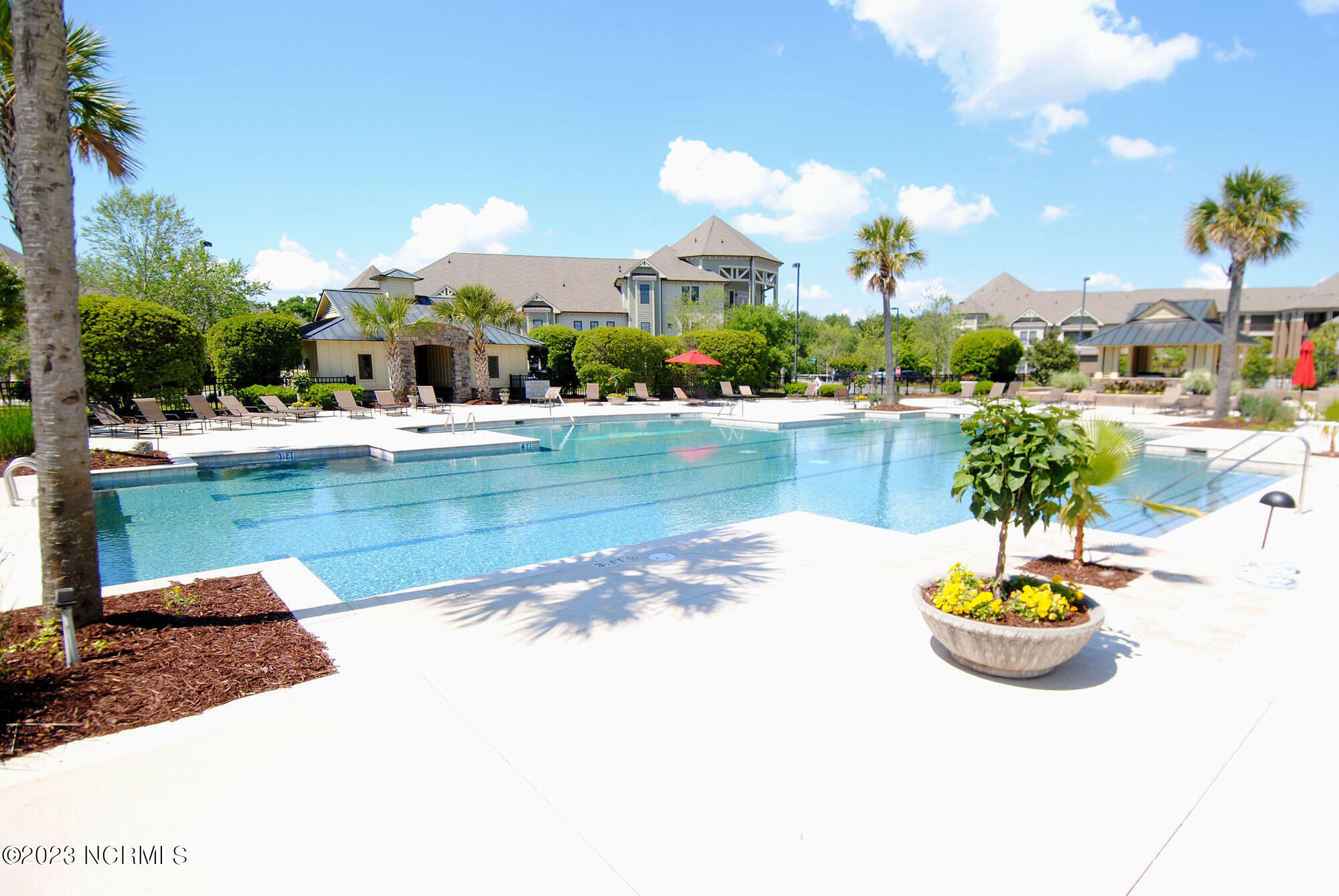 6813 Mayfaire Club Drive 101