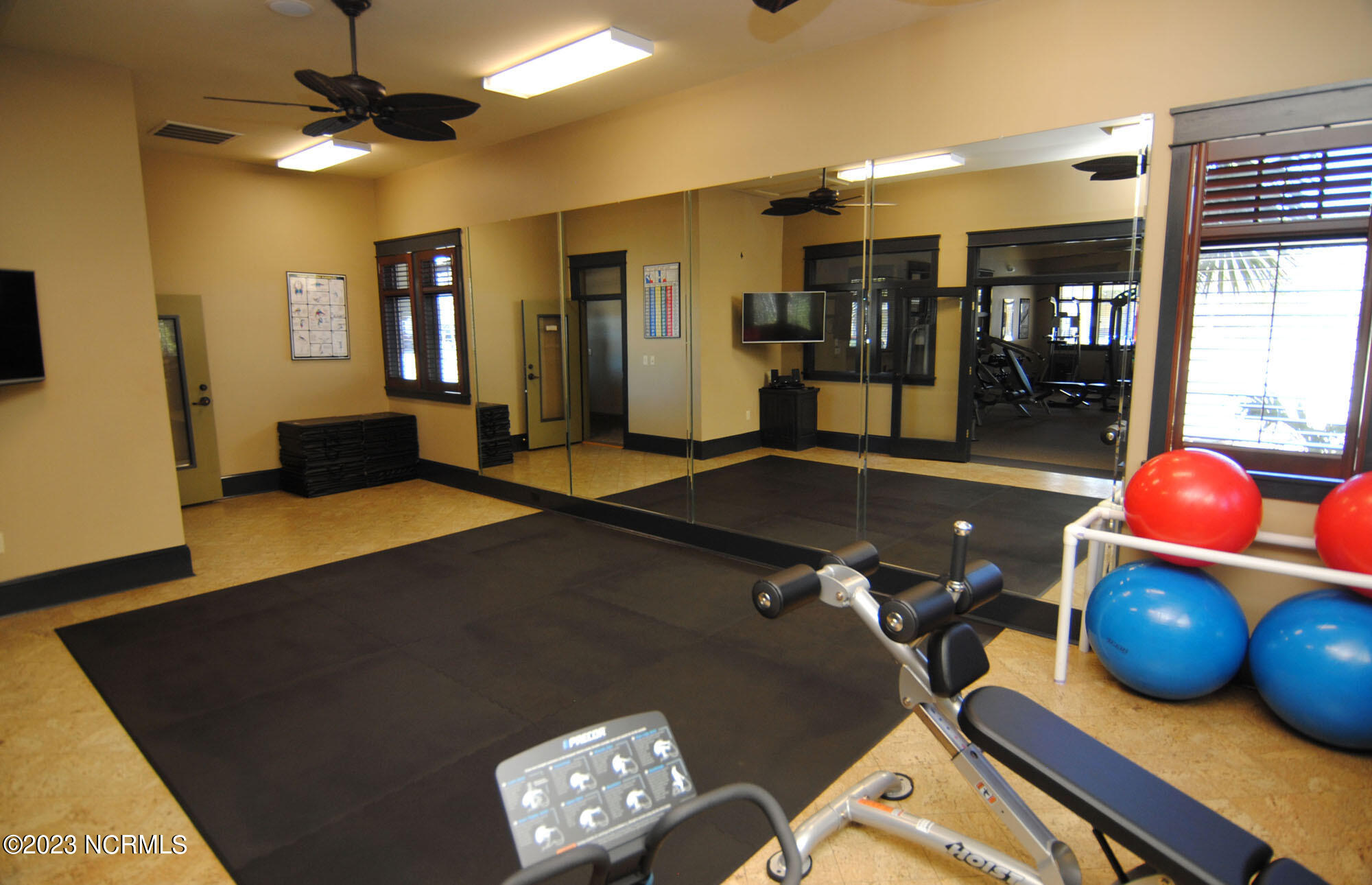 6813 Mayfaire Club Drive 101