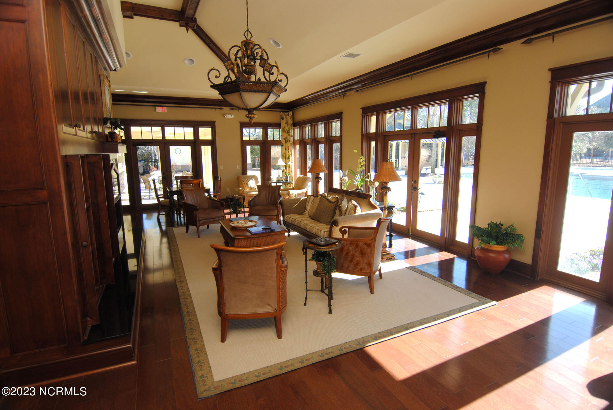 6813 Mayfaire Club Drive 101