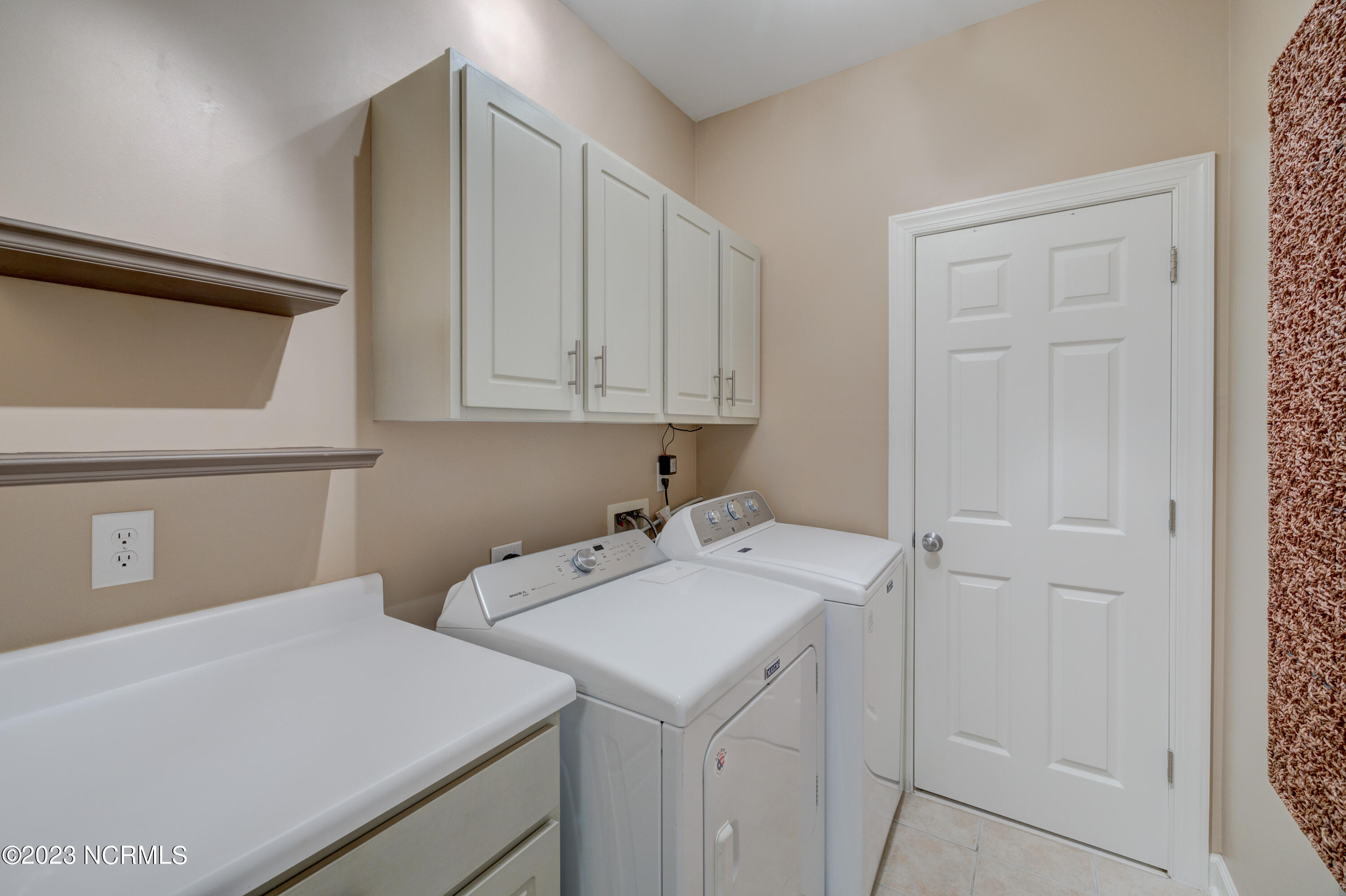 6813 Mayfaire Club Drive 101