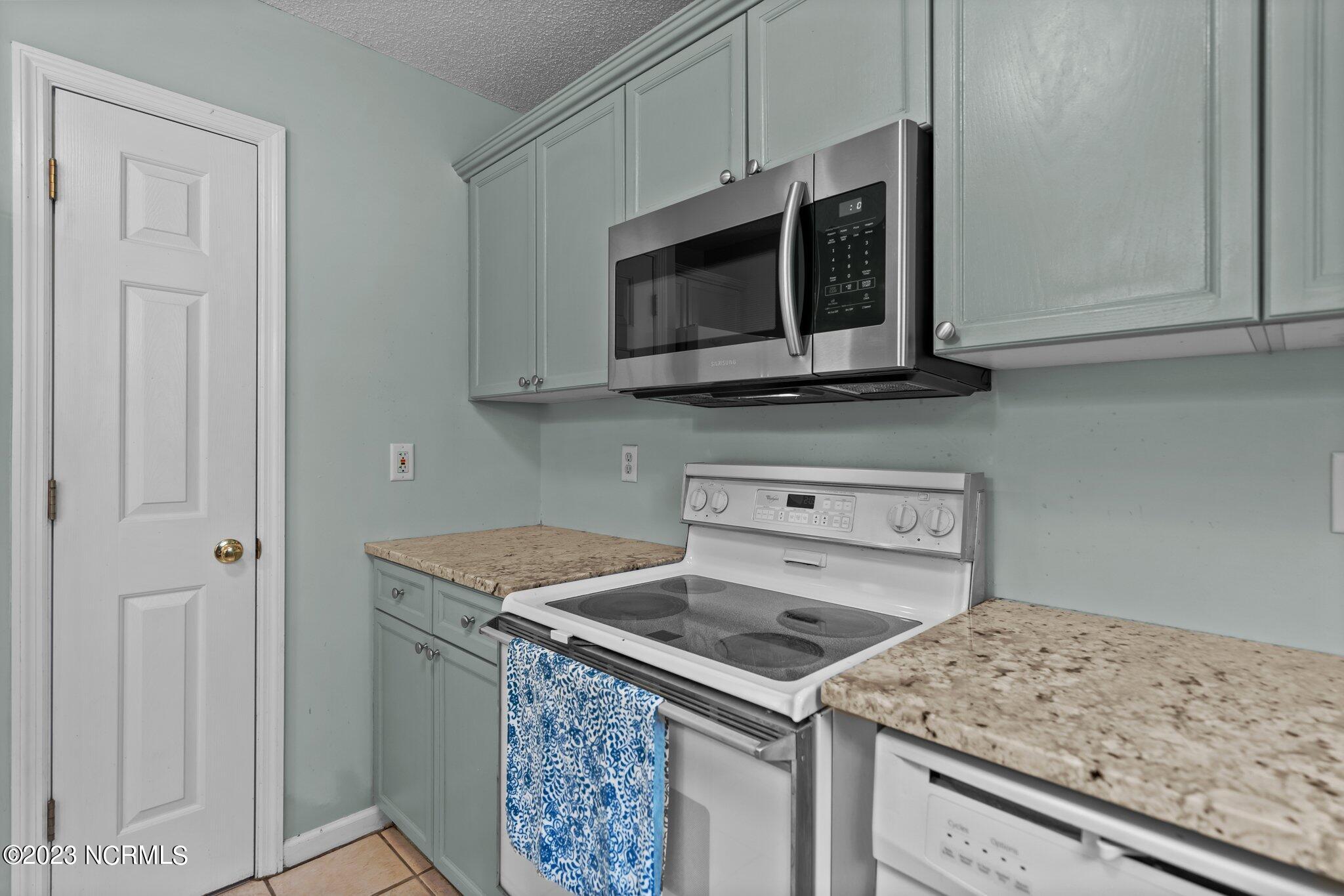 7218 Farrington Farms Drive