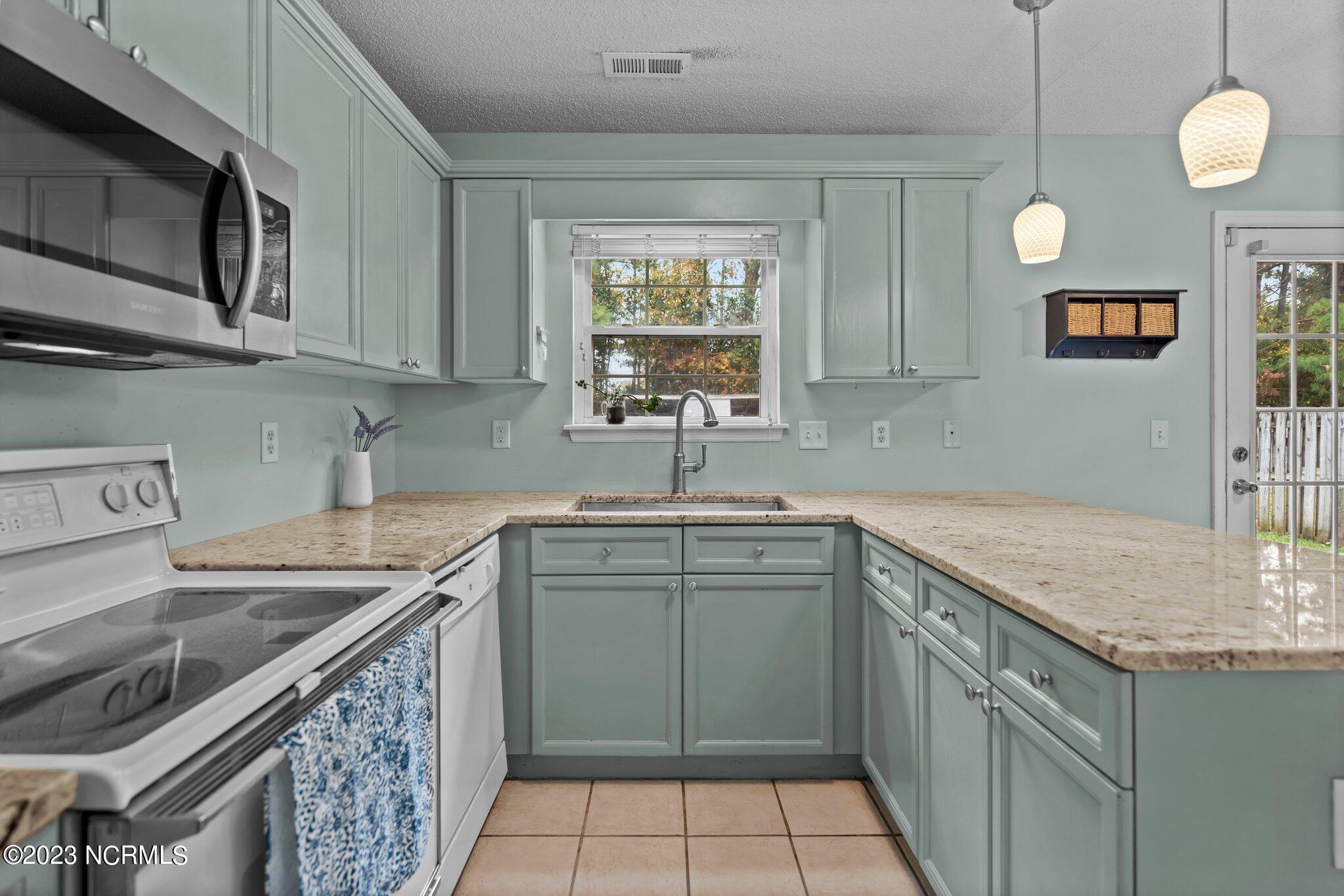 7218 Farrington Farms Drive