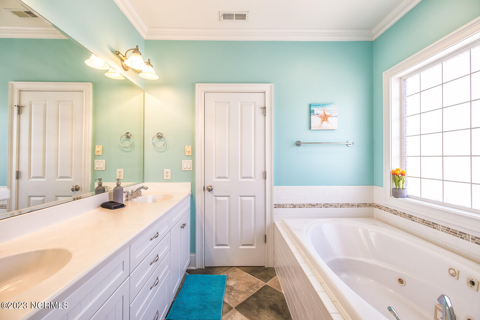 1508 S Lake Park Boulevard, 1