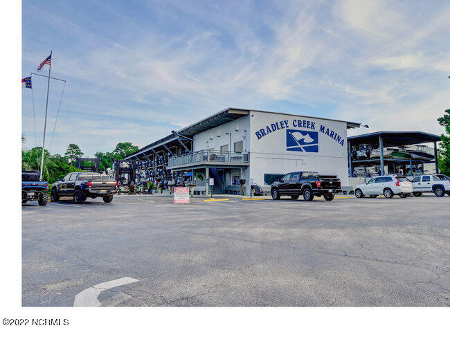 6338 Oleander Drive, 04