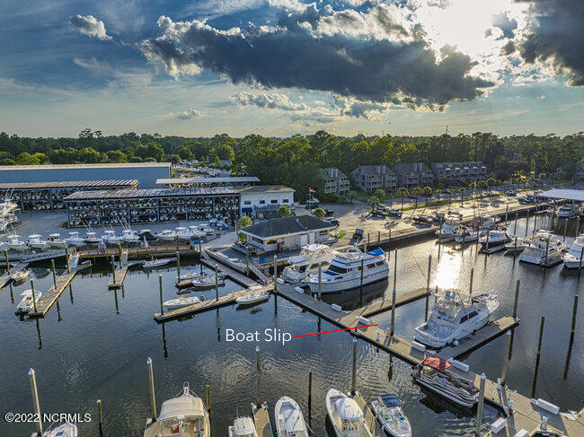 6338 Oleander Drive, 04