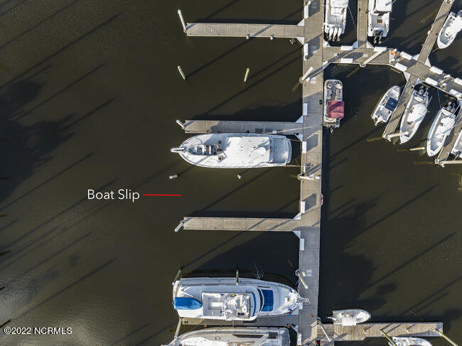 6338 Oleander Drive, 04