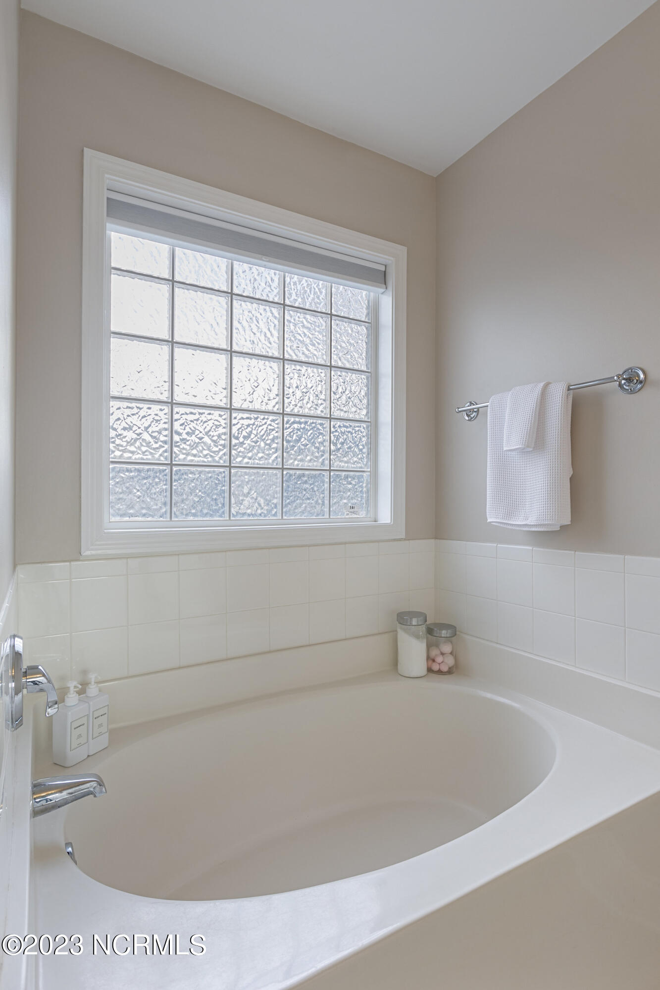 8601 Plantation Landing Drive