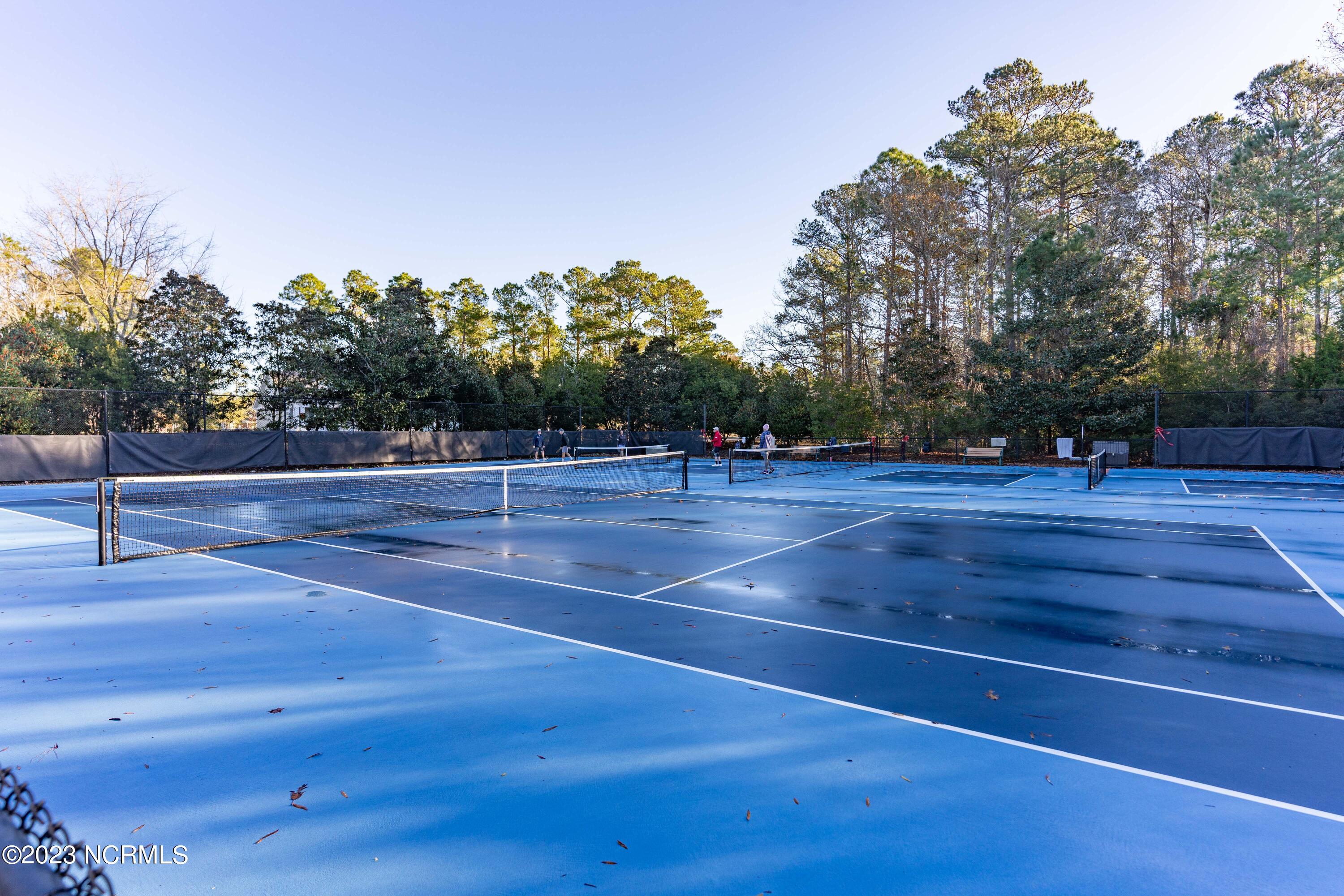 560 Hearthside Drive SE