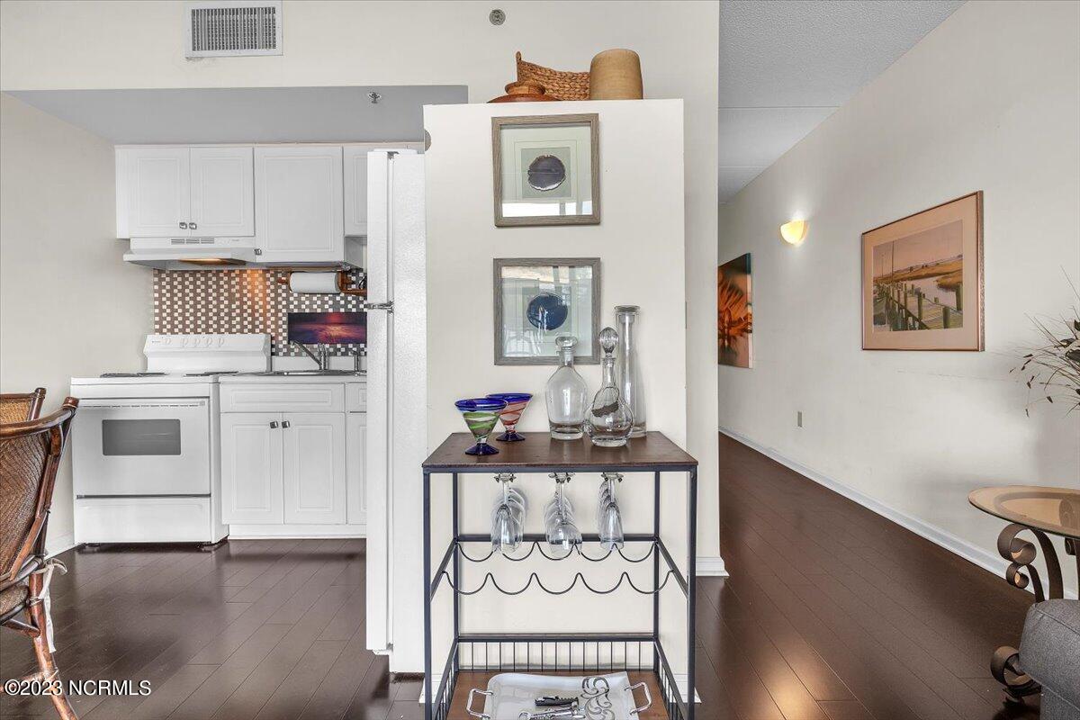 106 N Water Street 908