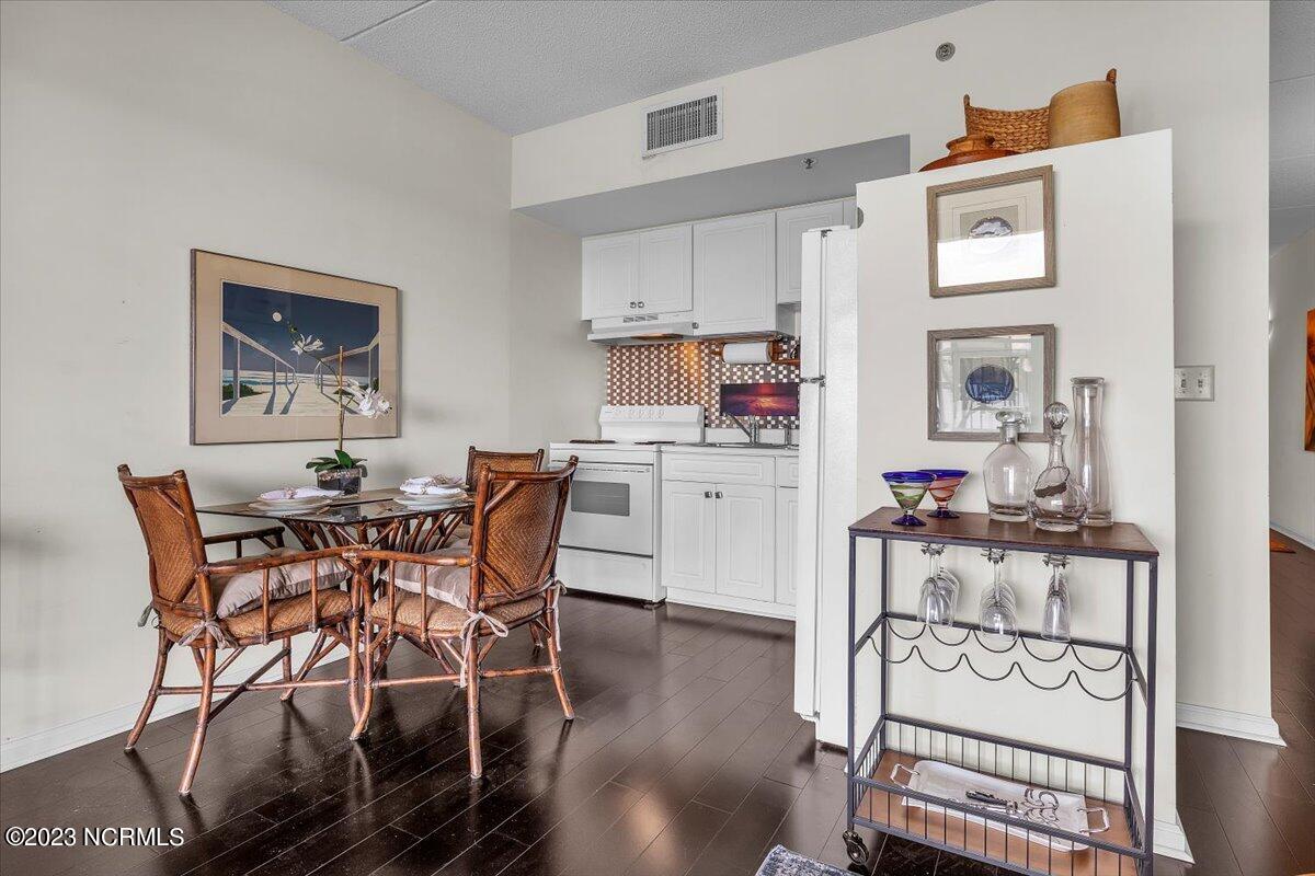 106 N Water Street 908