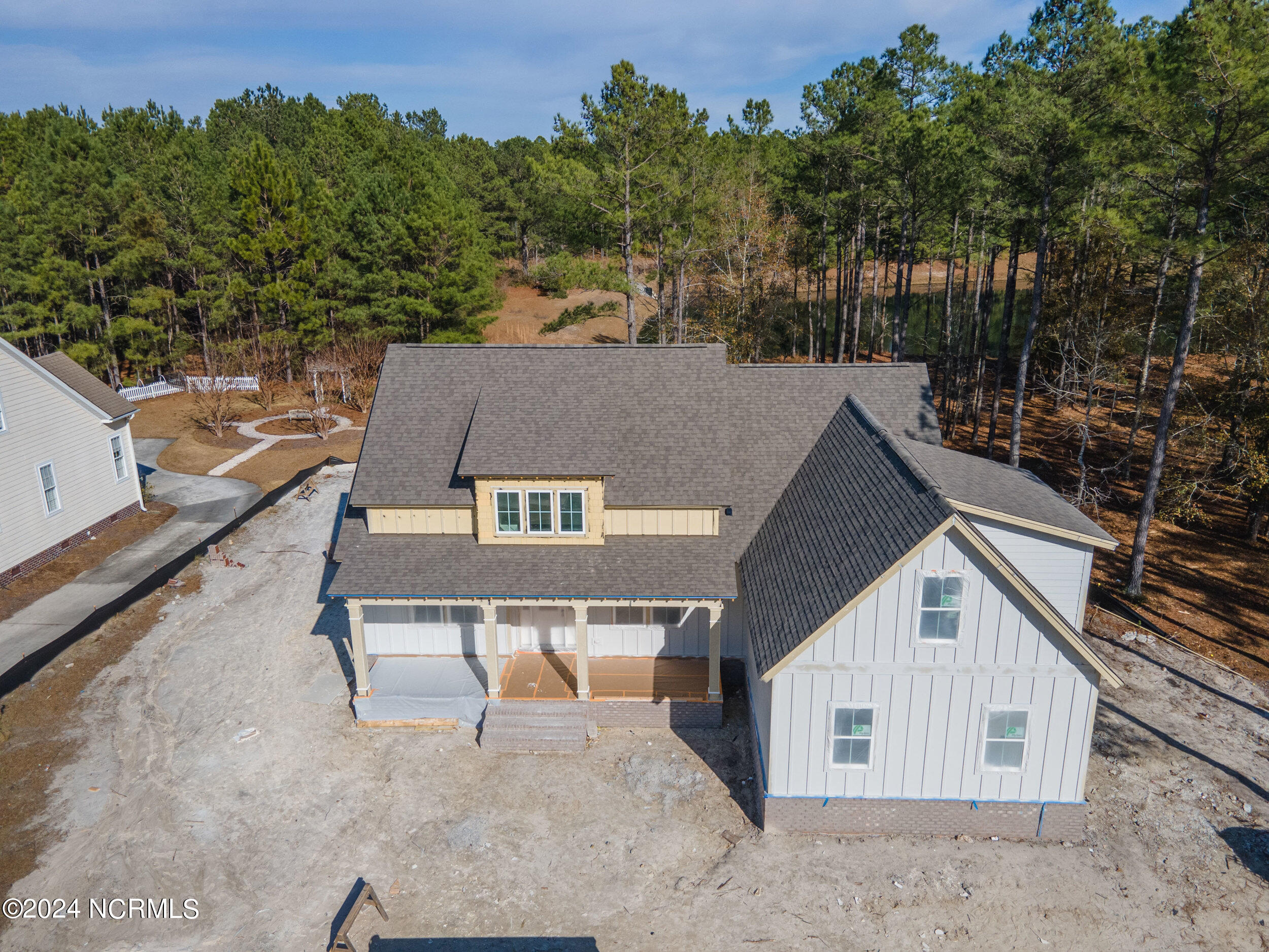 627 Summerhaven Lane SE