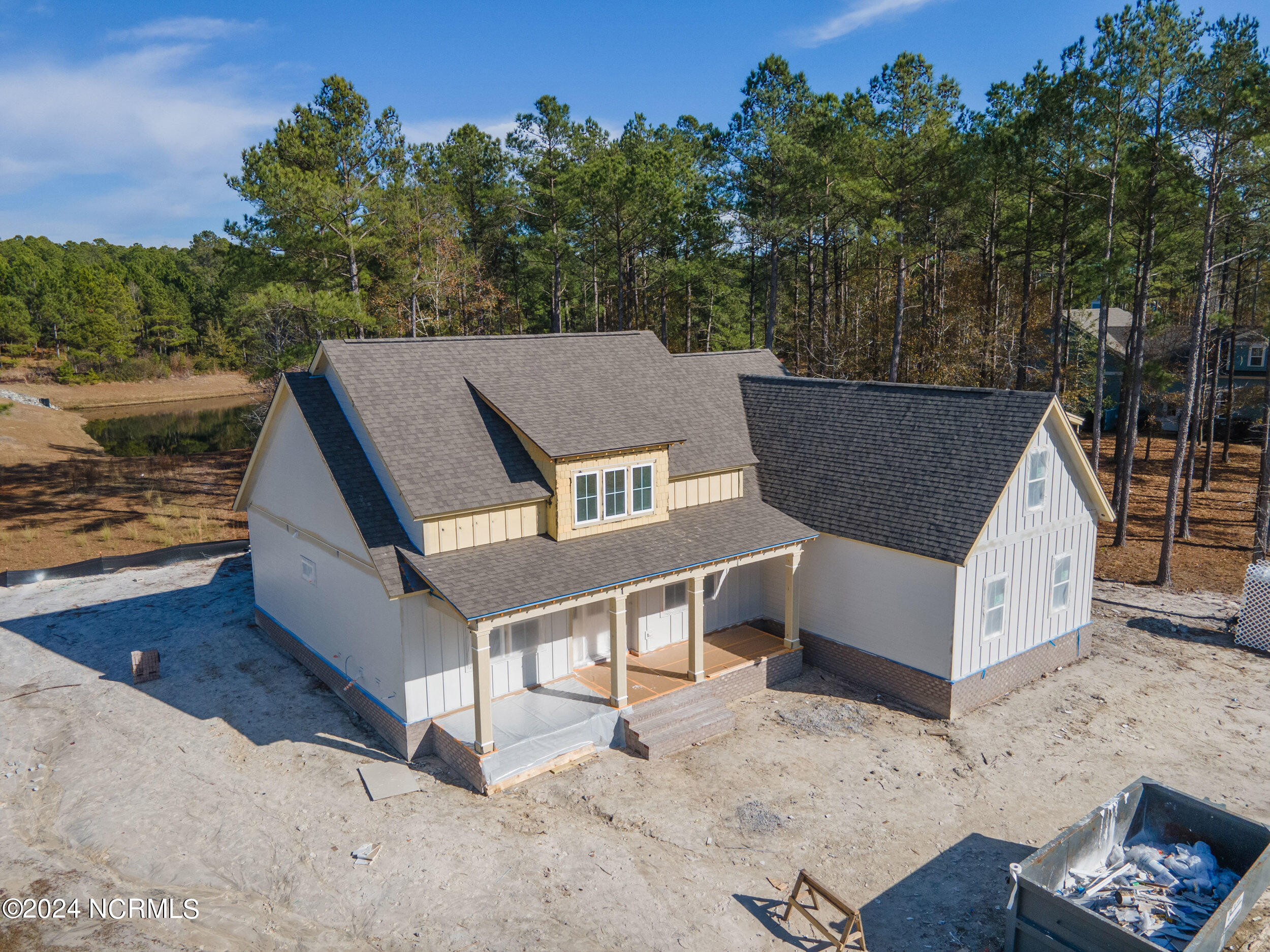 627 Summerhaven Lane SE