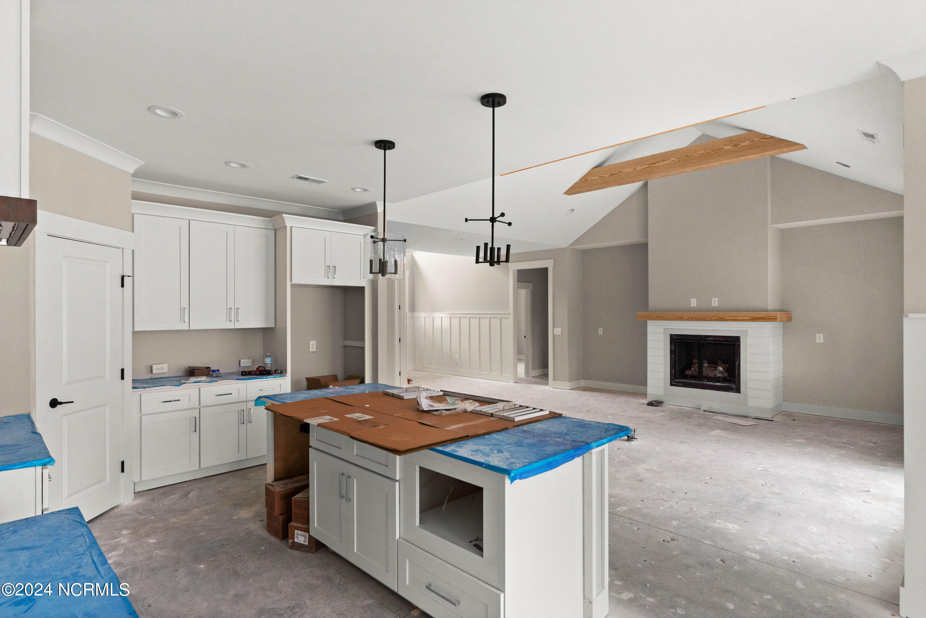 627 Summerhaven Lane SE