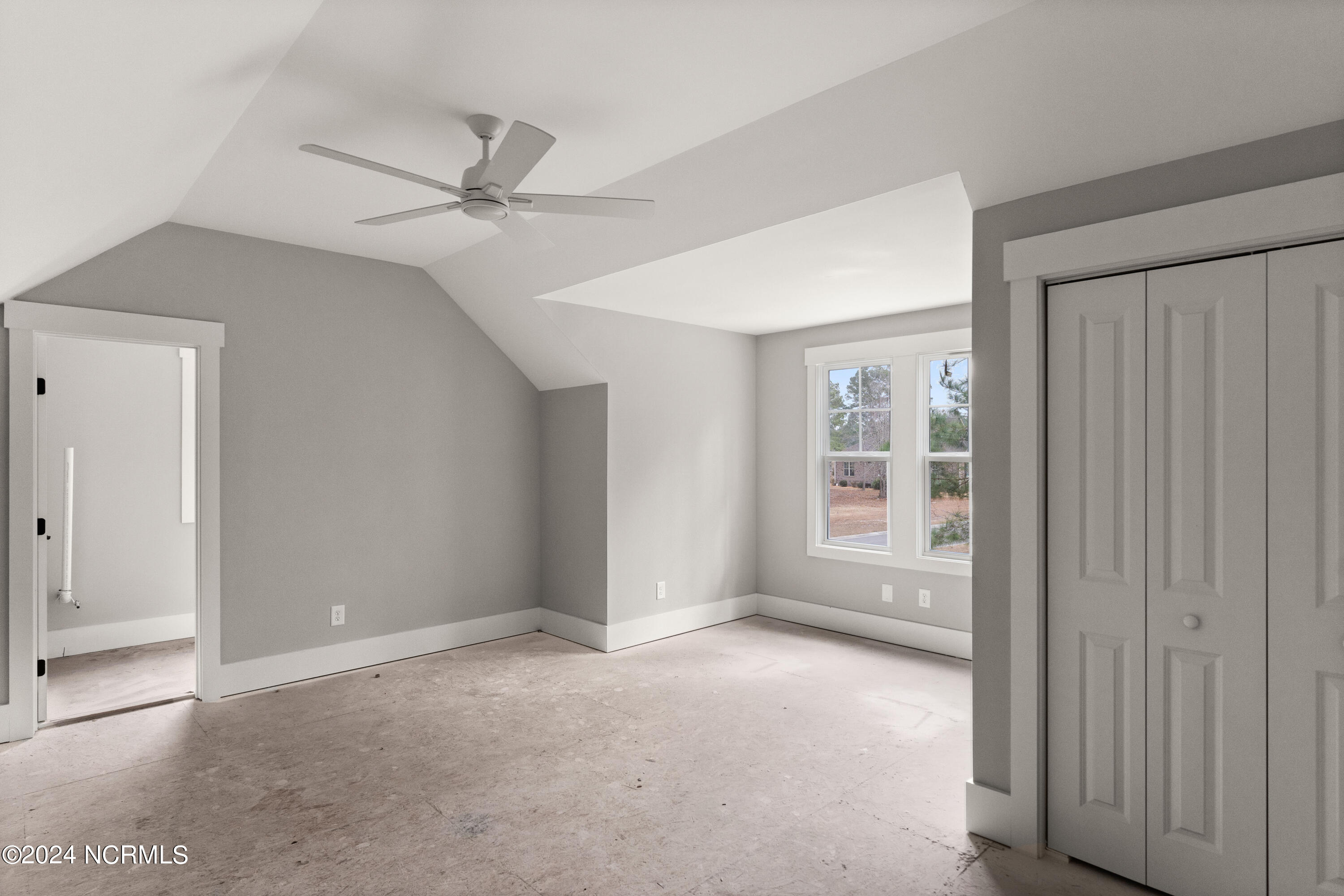 815 Breezewood Drive SE