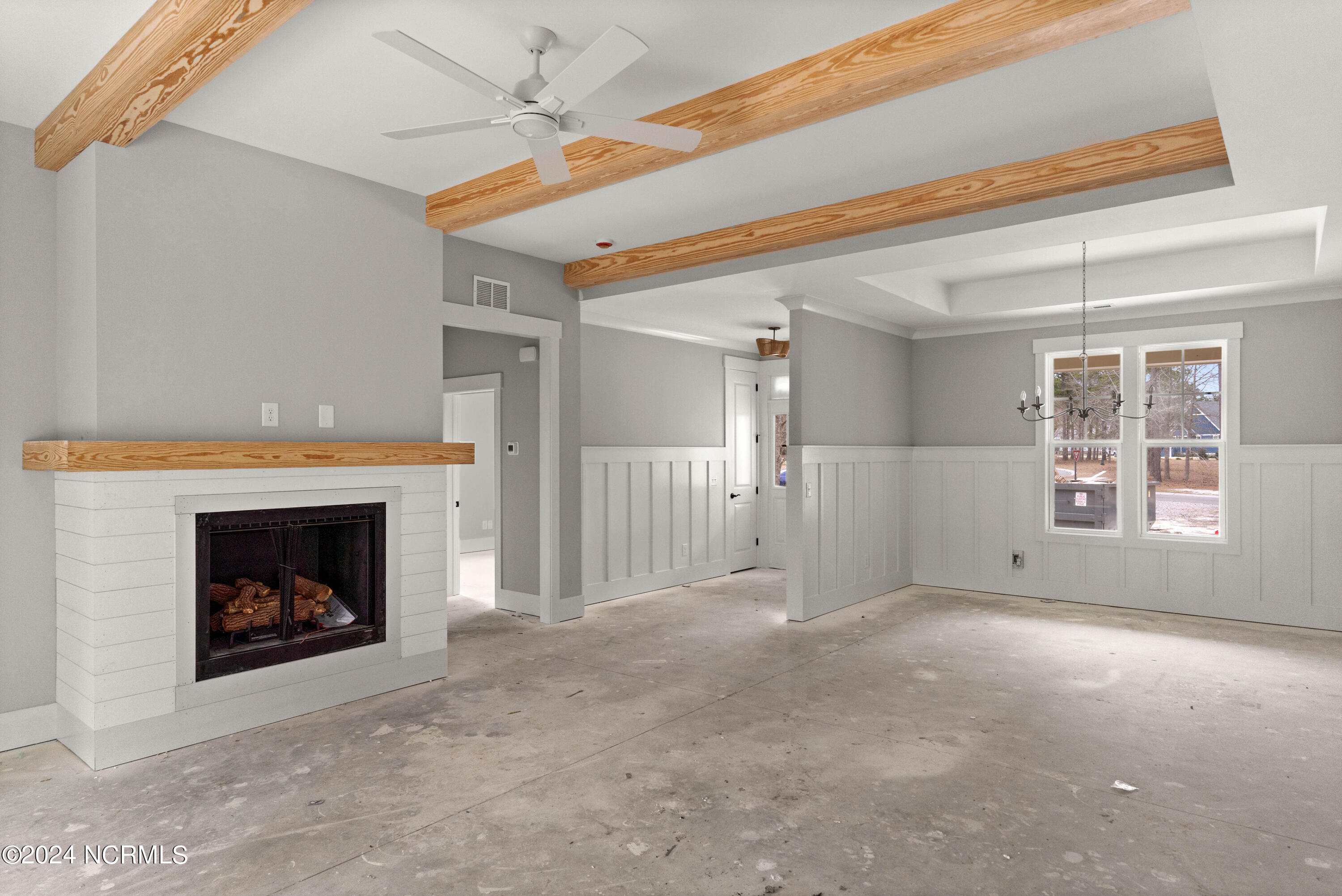 815 Breezewood Drive SE