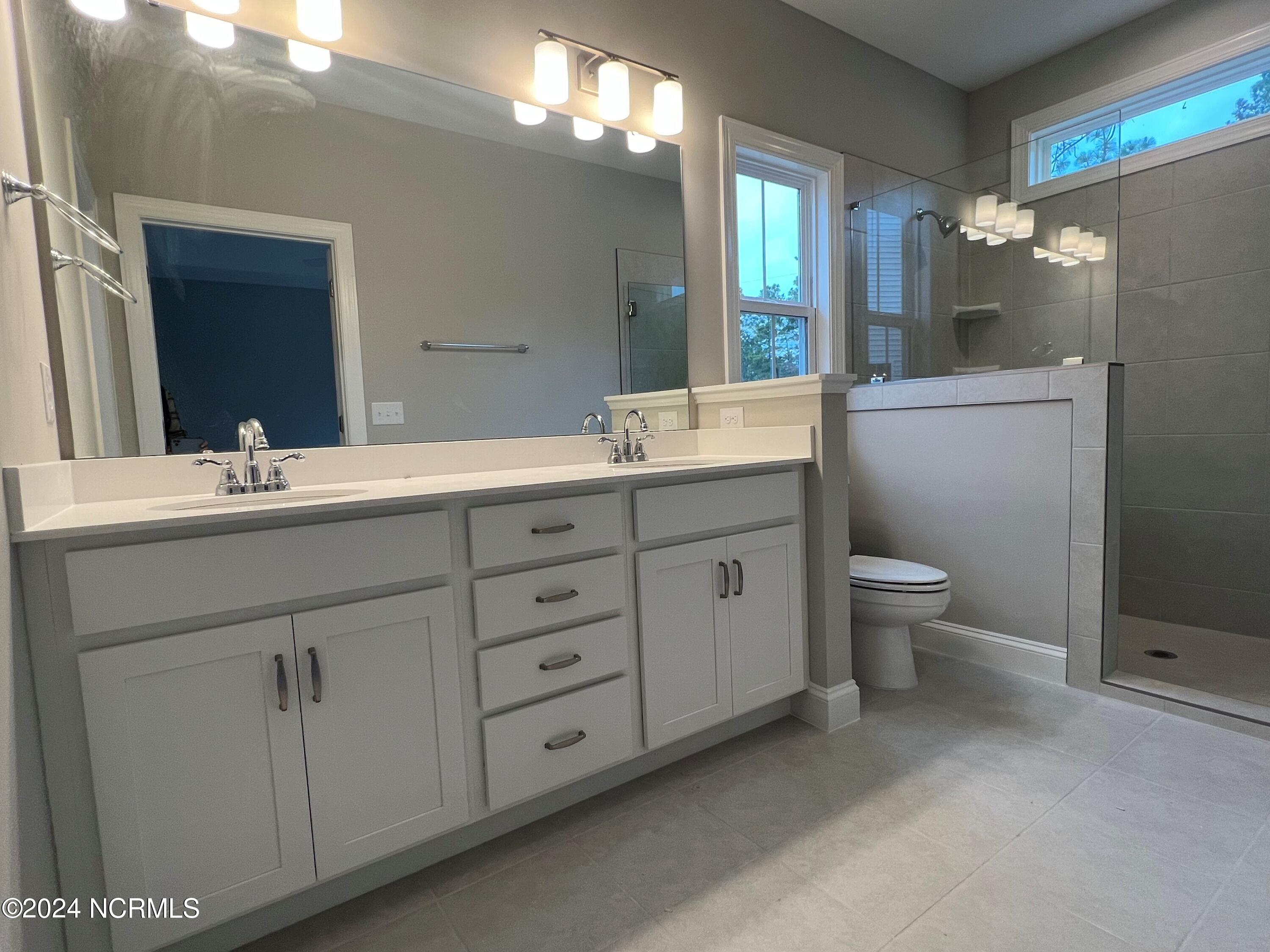 106 W Weatherbee Way