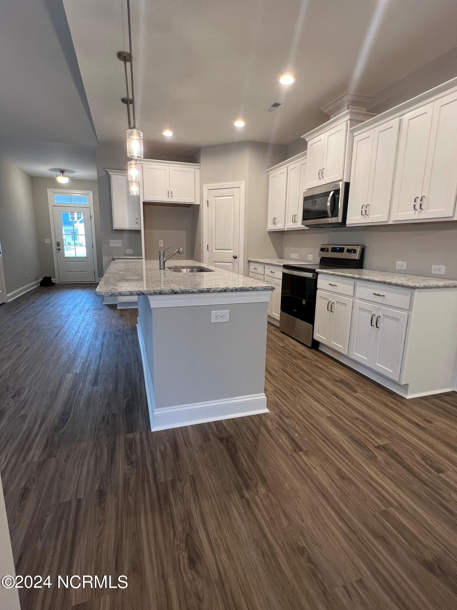 106 W Weatherbee Way