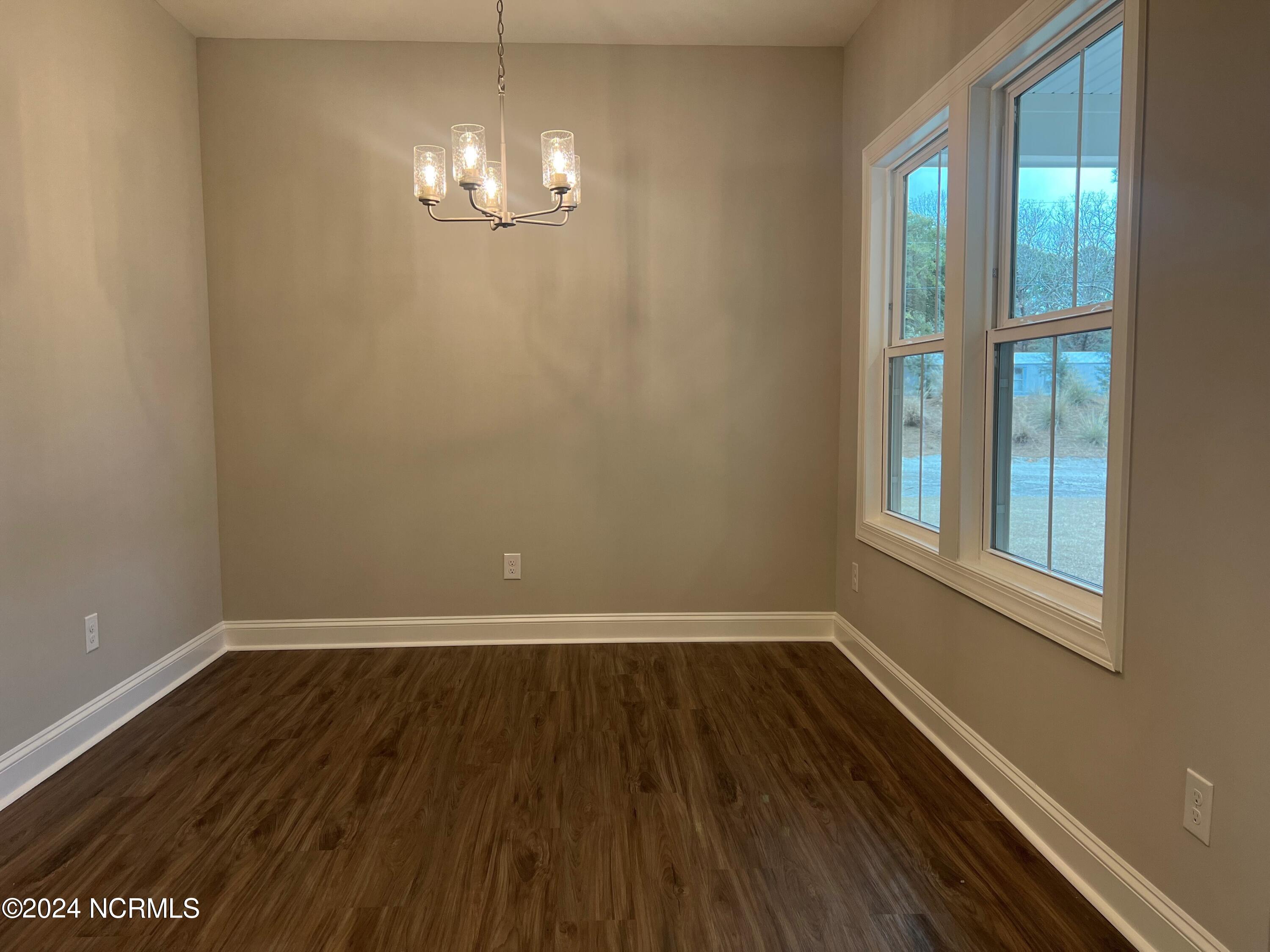 106 W Weatherbee Way