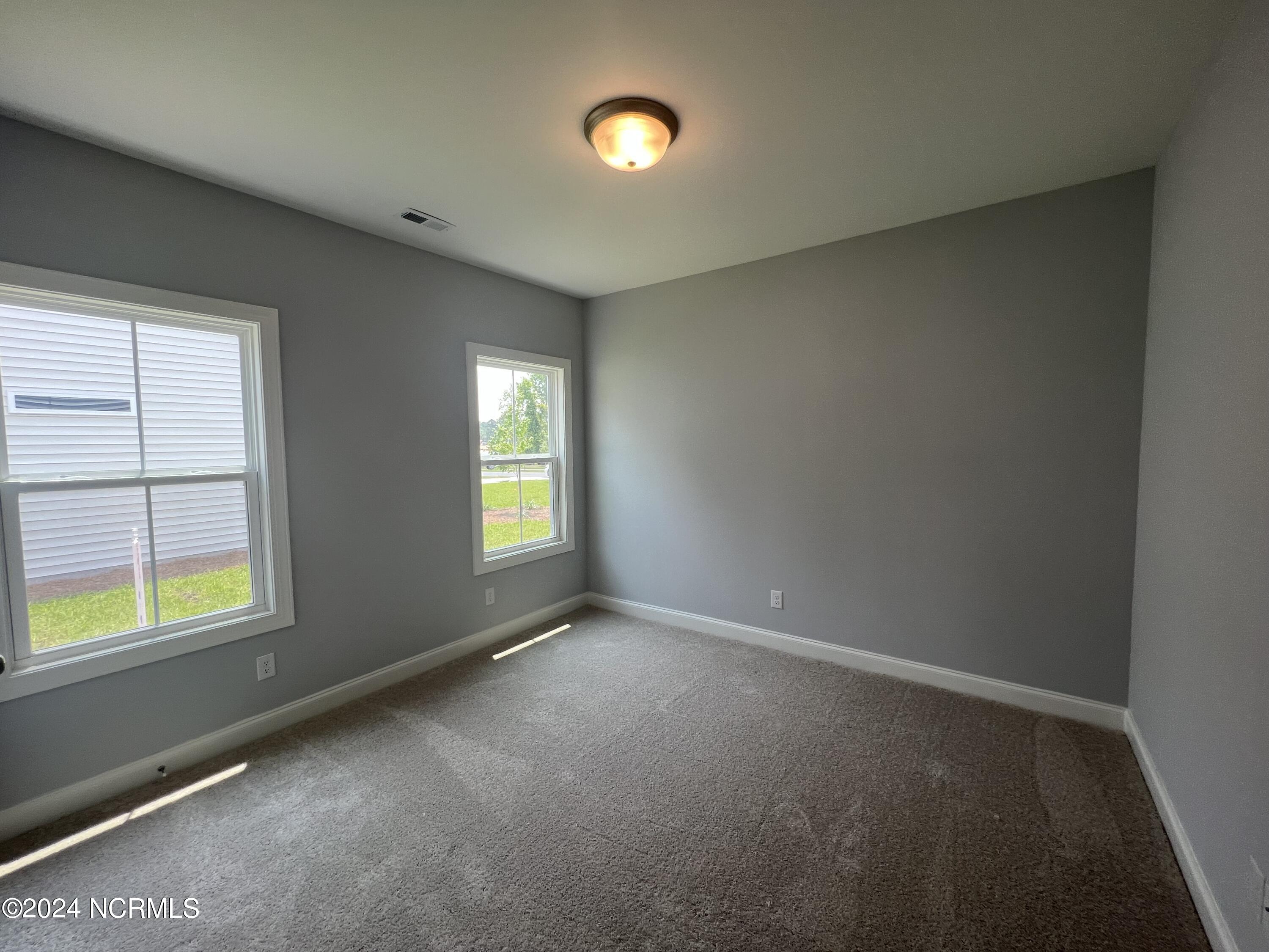 106 W Weatherbee Way