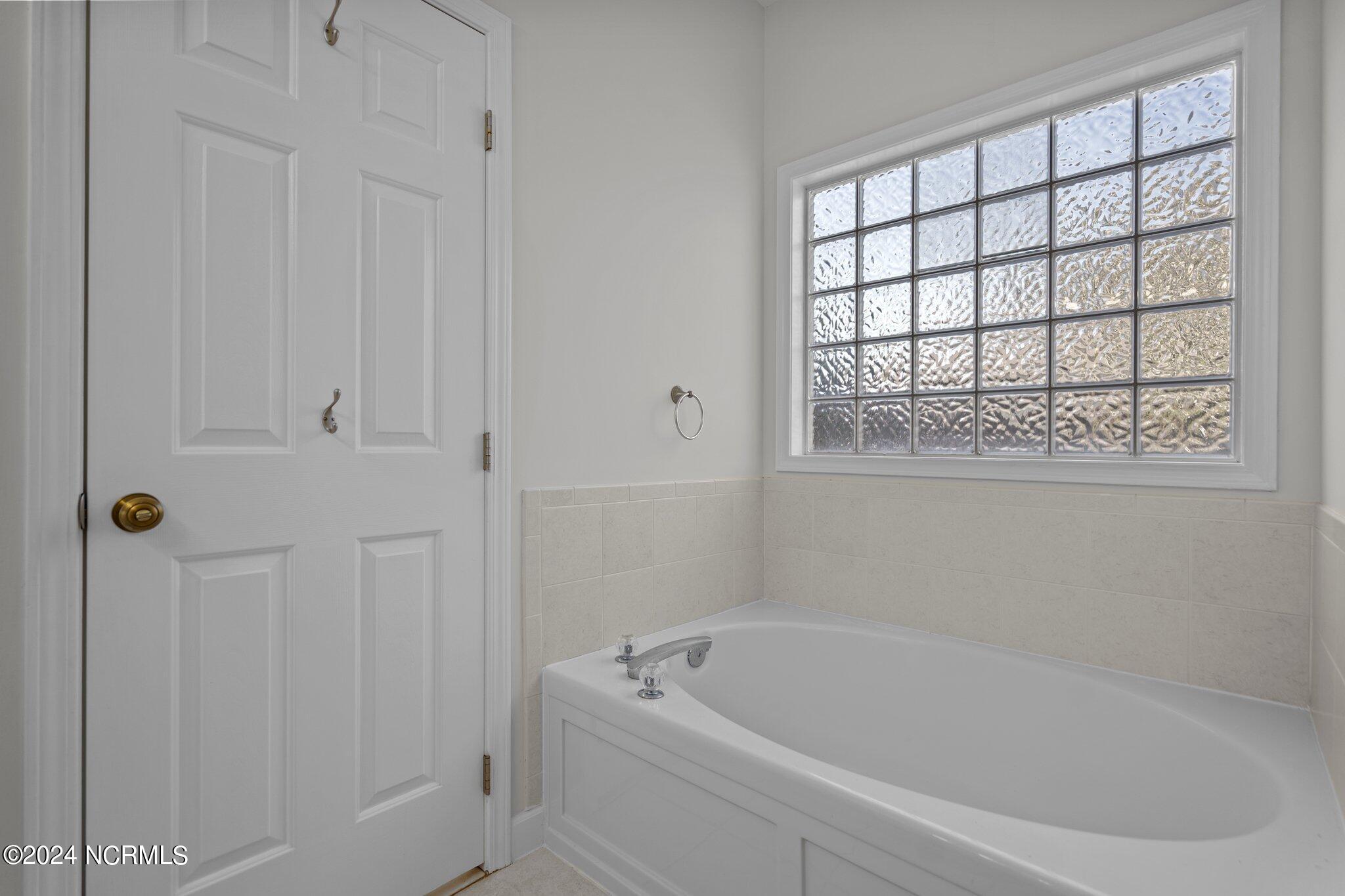 6224 Sentry Oaks Drive