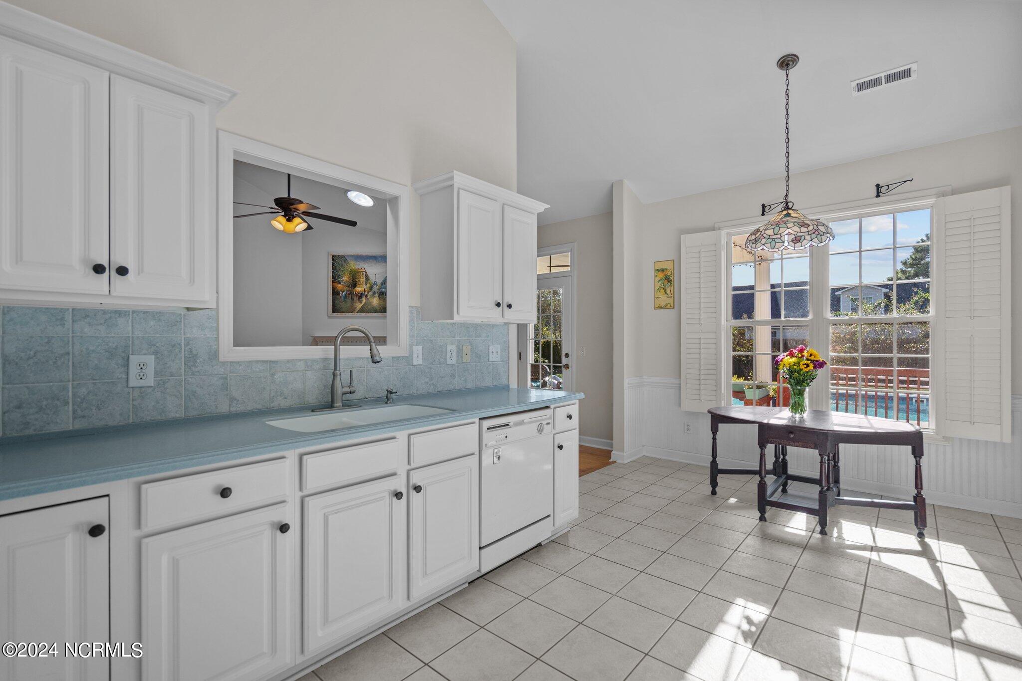 6224 Sentry Oaks Drive