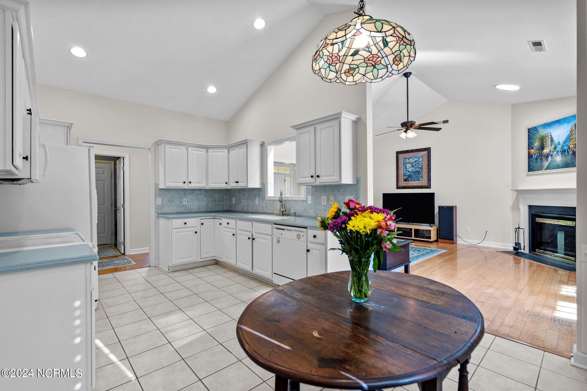 6224 Sentry Oaks Drive