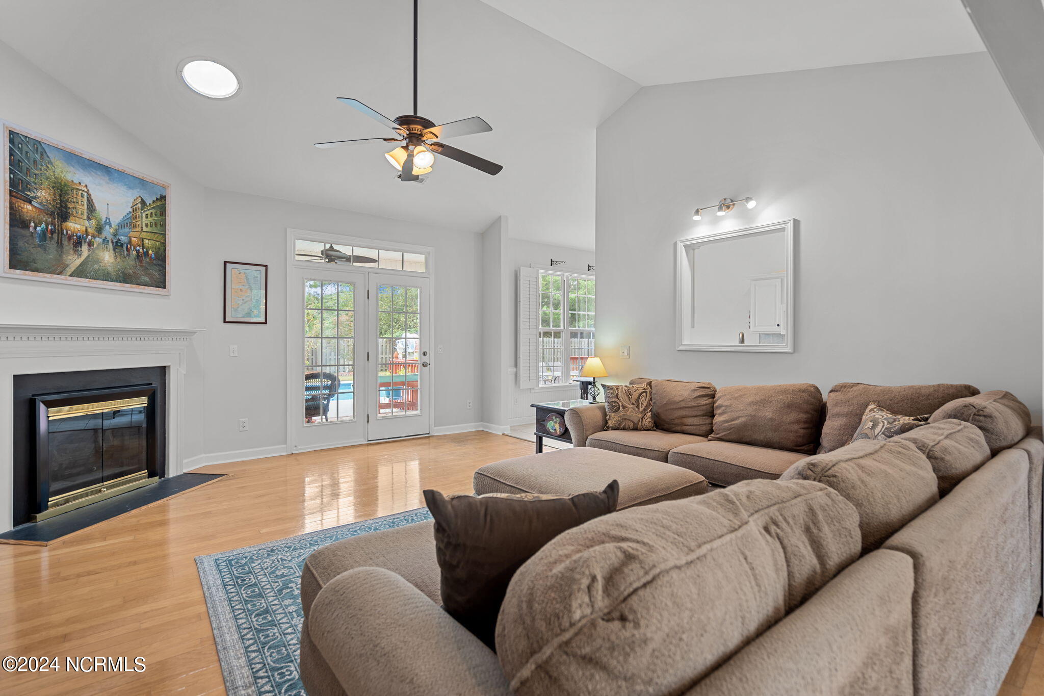 6224 Sentry Oaks Drive