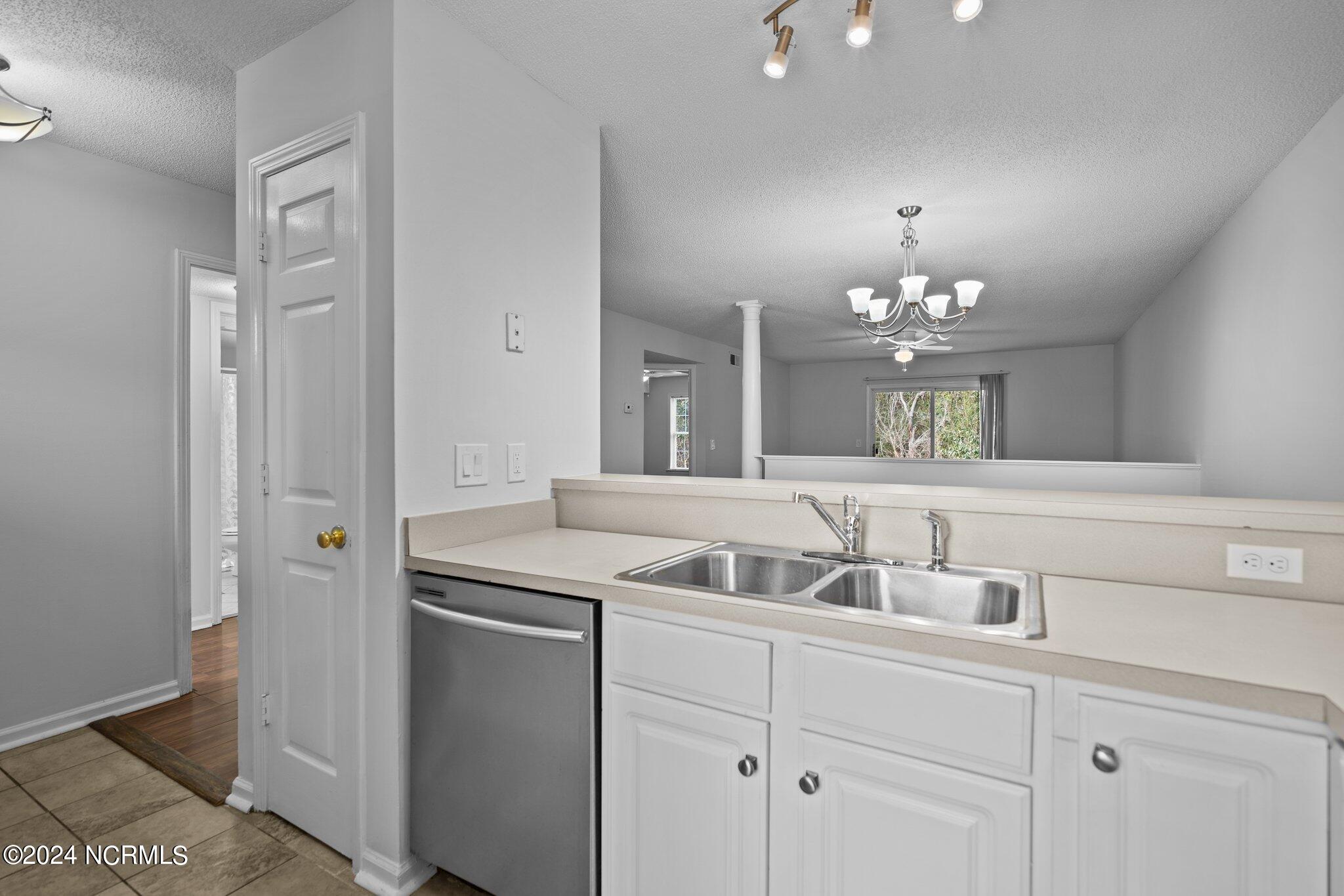 4609 Mcclelland Drive, D-103