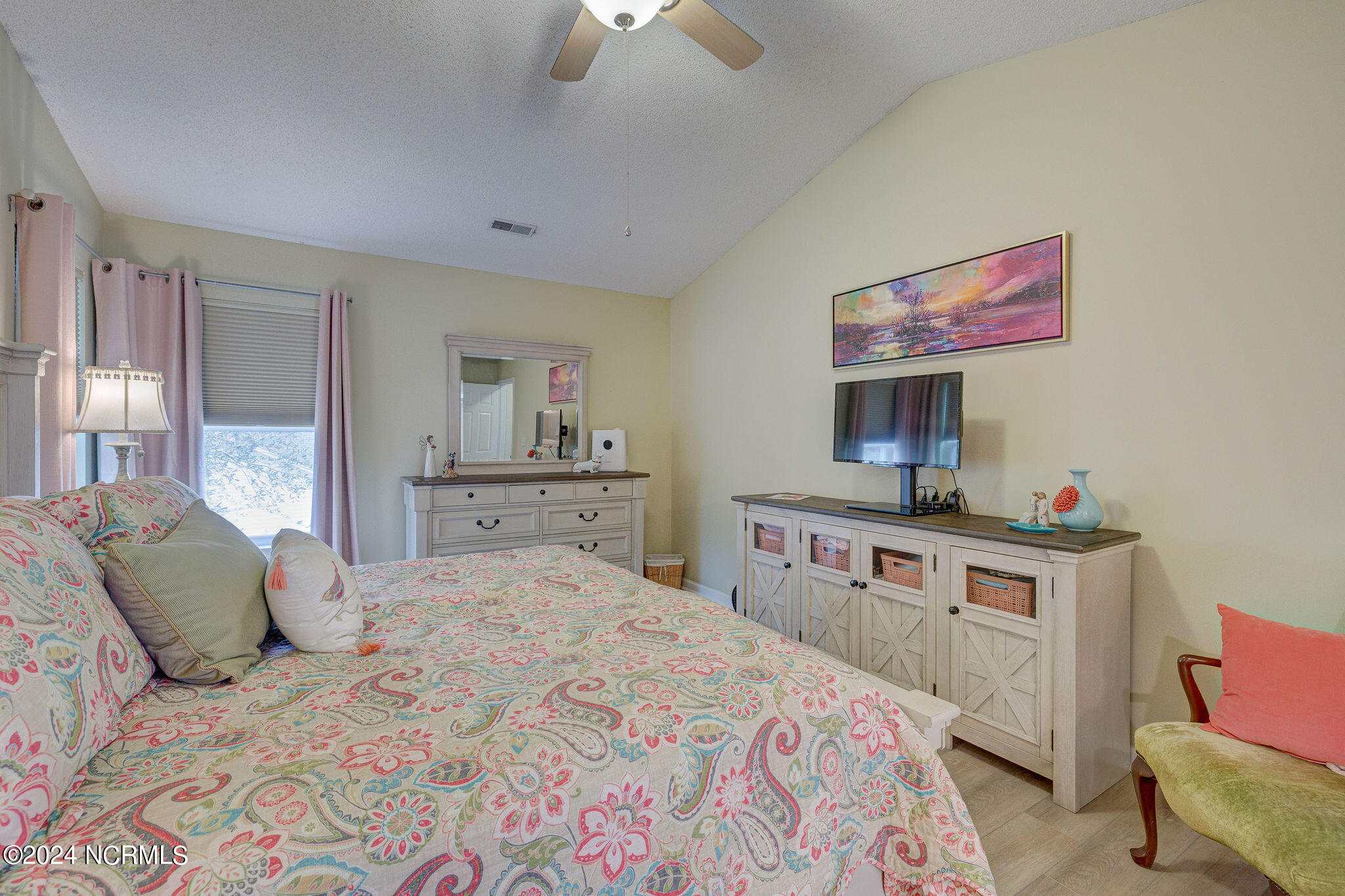 8605 Orchard Loop Road