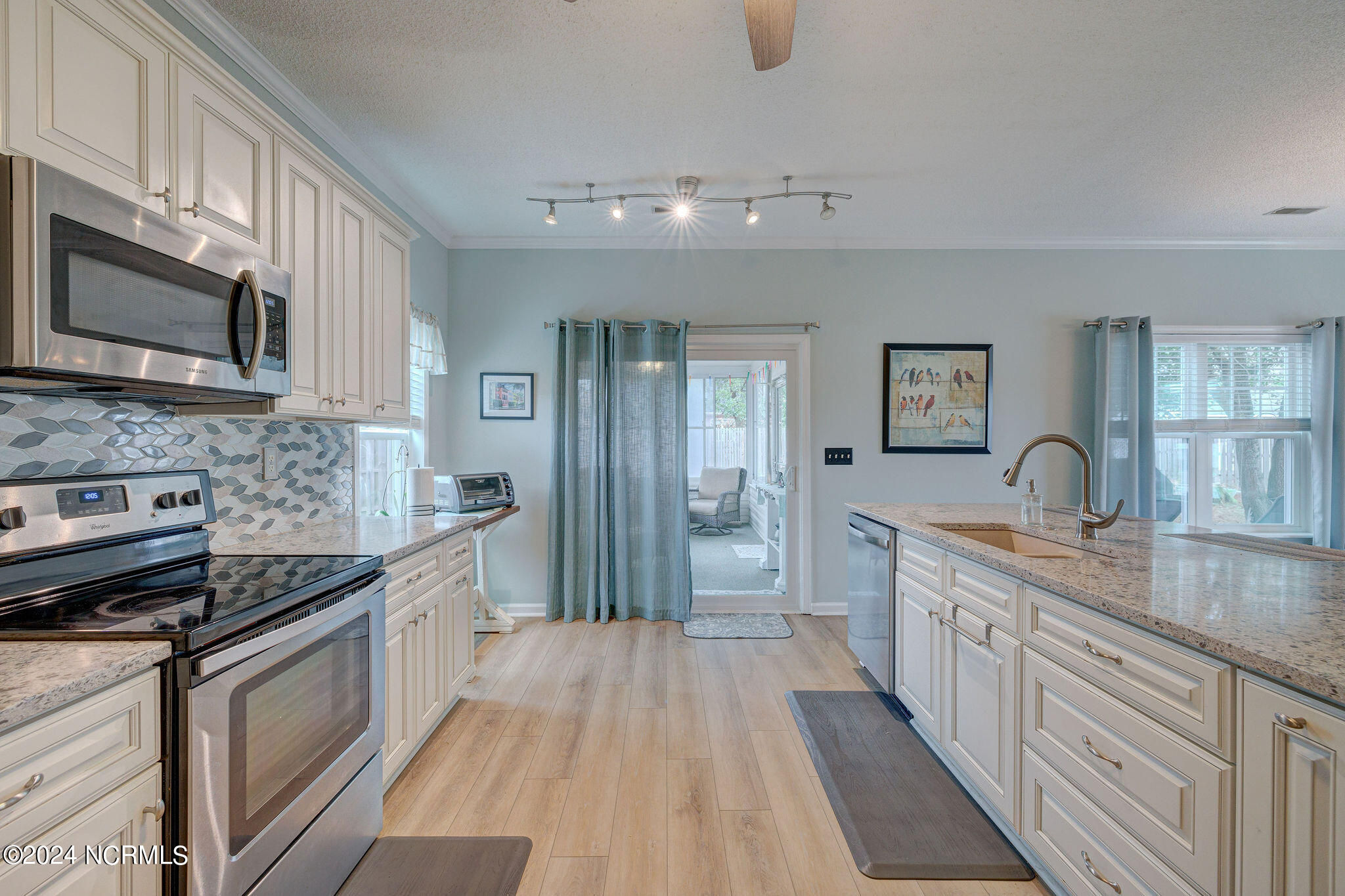 8605 Orchard Loop Road