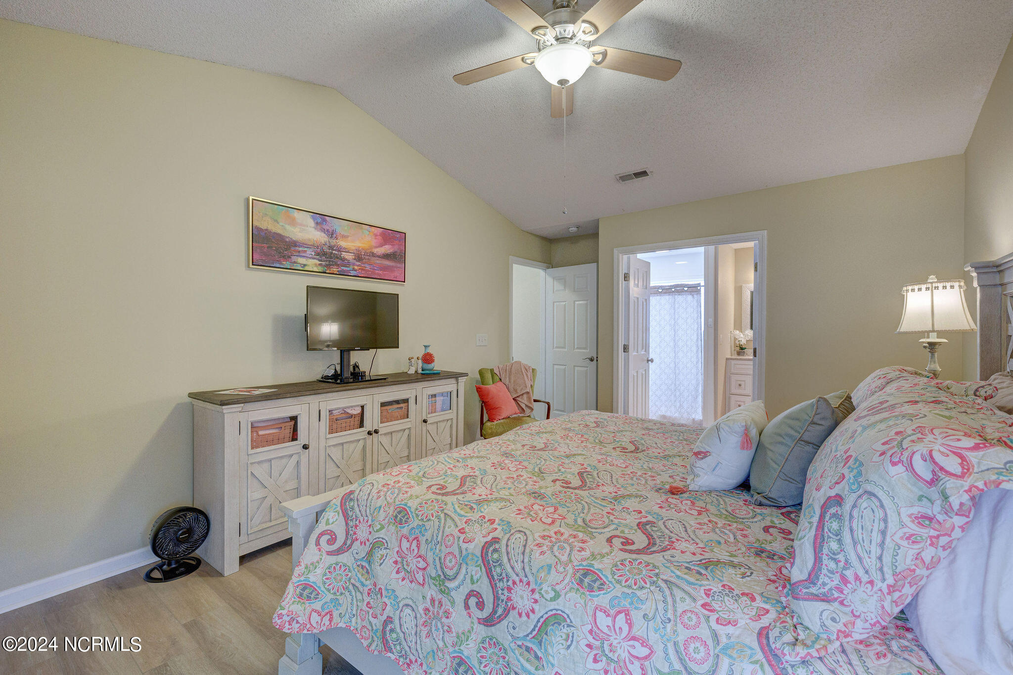 8605 Orchard Loop Road