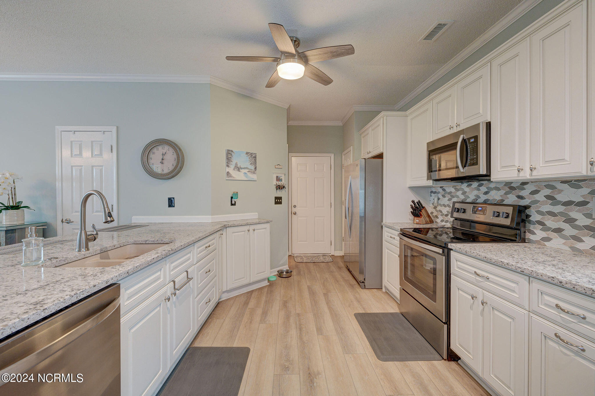 8605 Orchard Loop Road