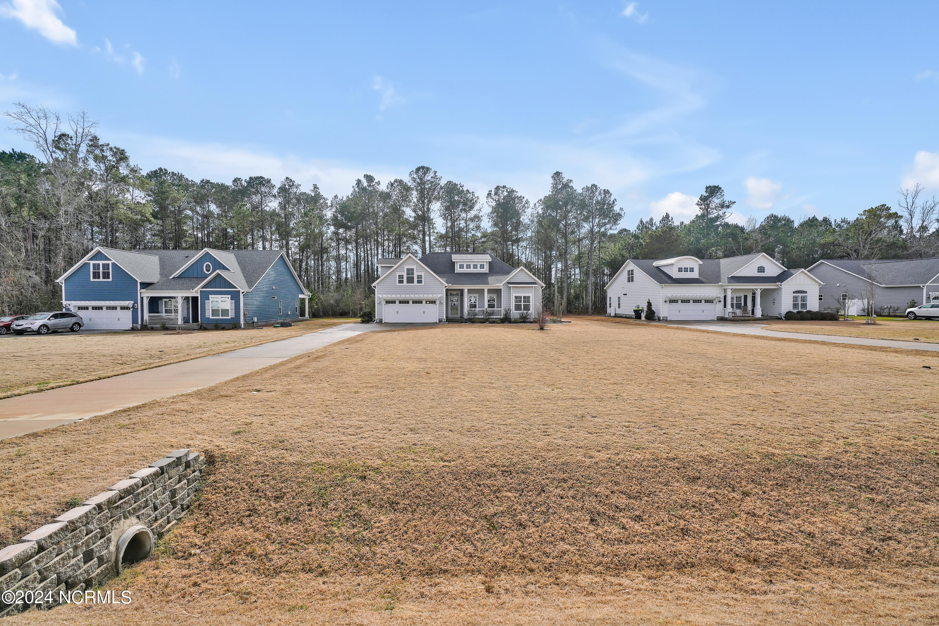 6930 Campbells Ridge Drive SE