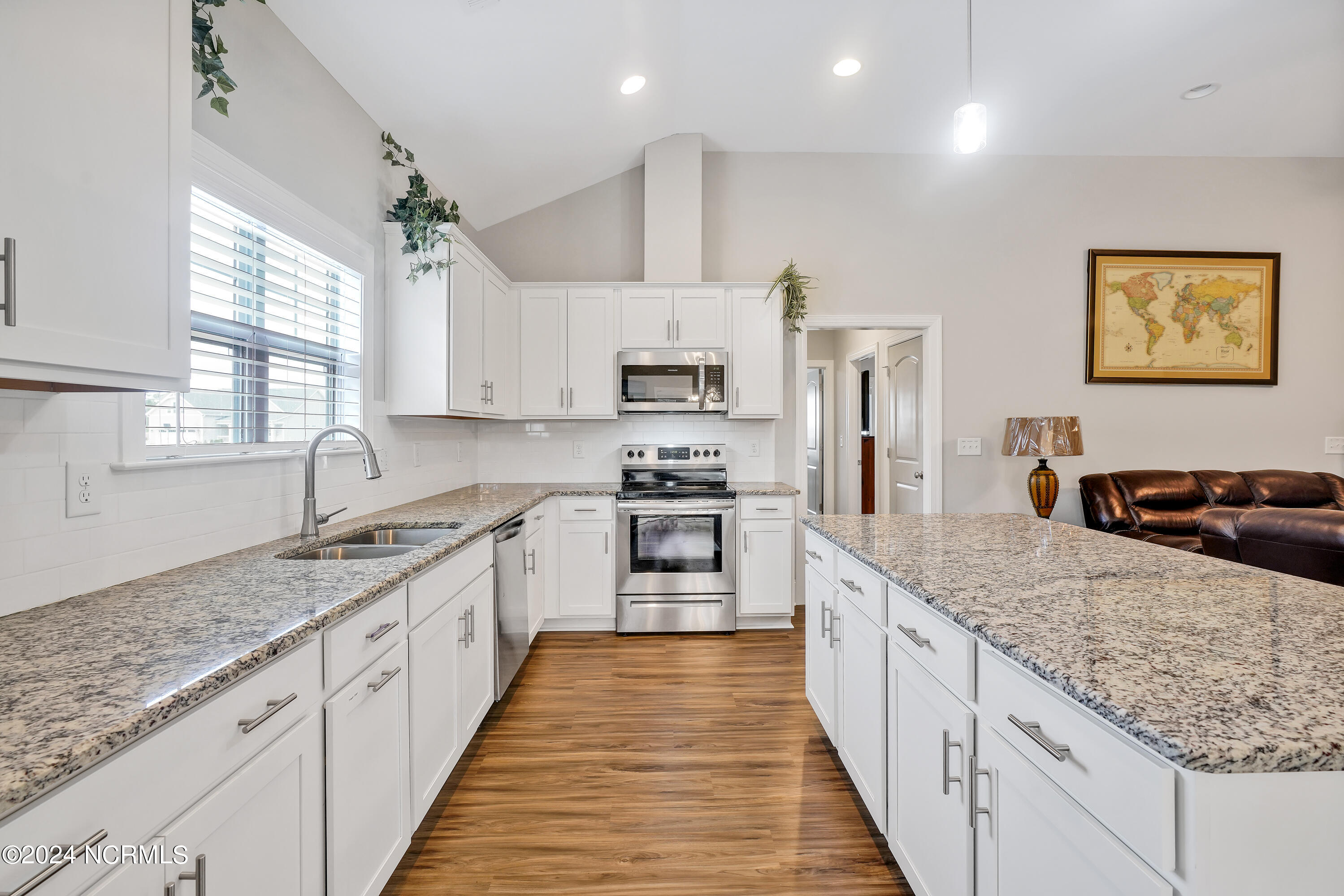 6930 Campbells Ridge Drive SE