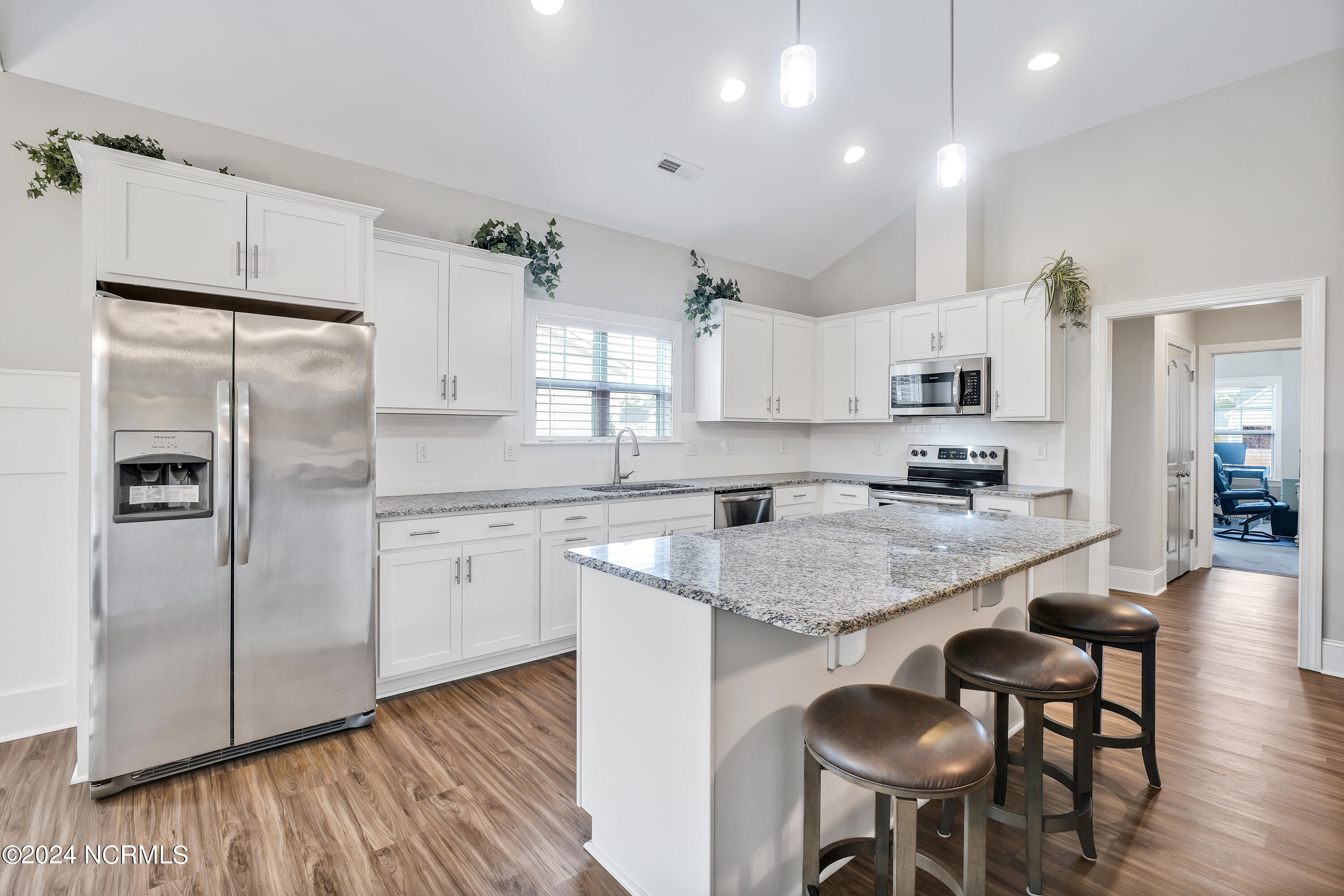 6930 Campbells Ridge Drive SE