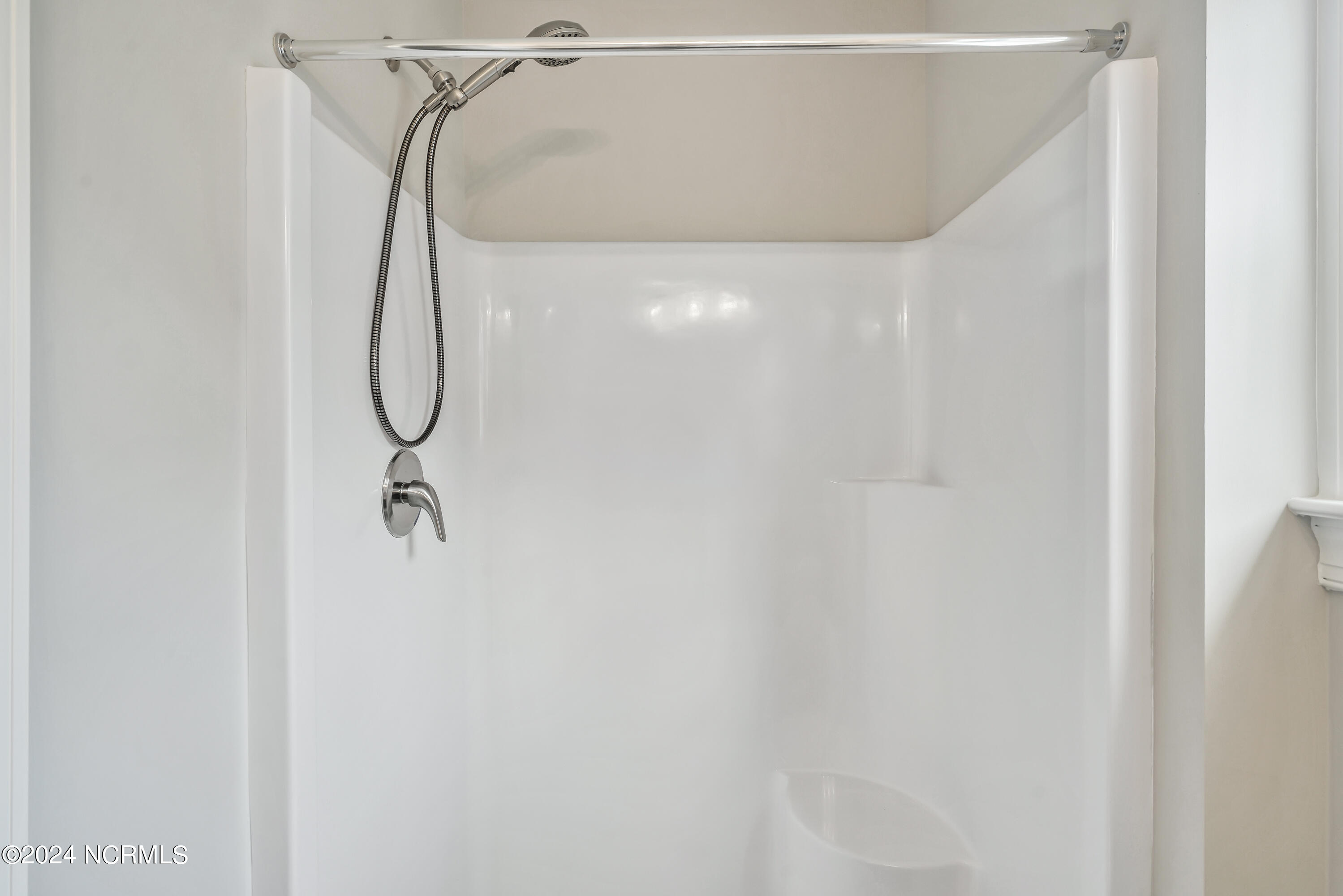 6930 Campbells Ridge Drive SE