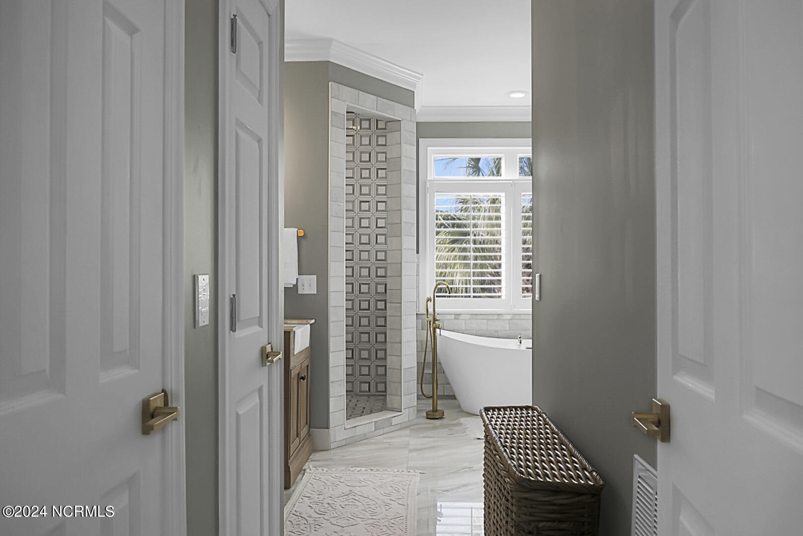 120 Inlet Point Drive