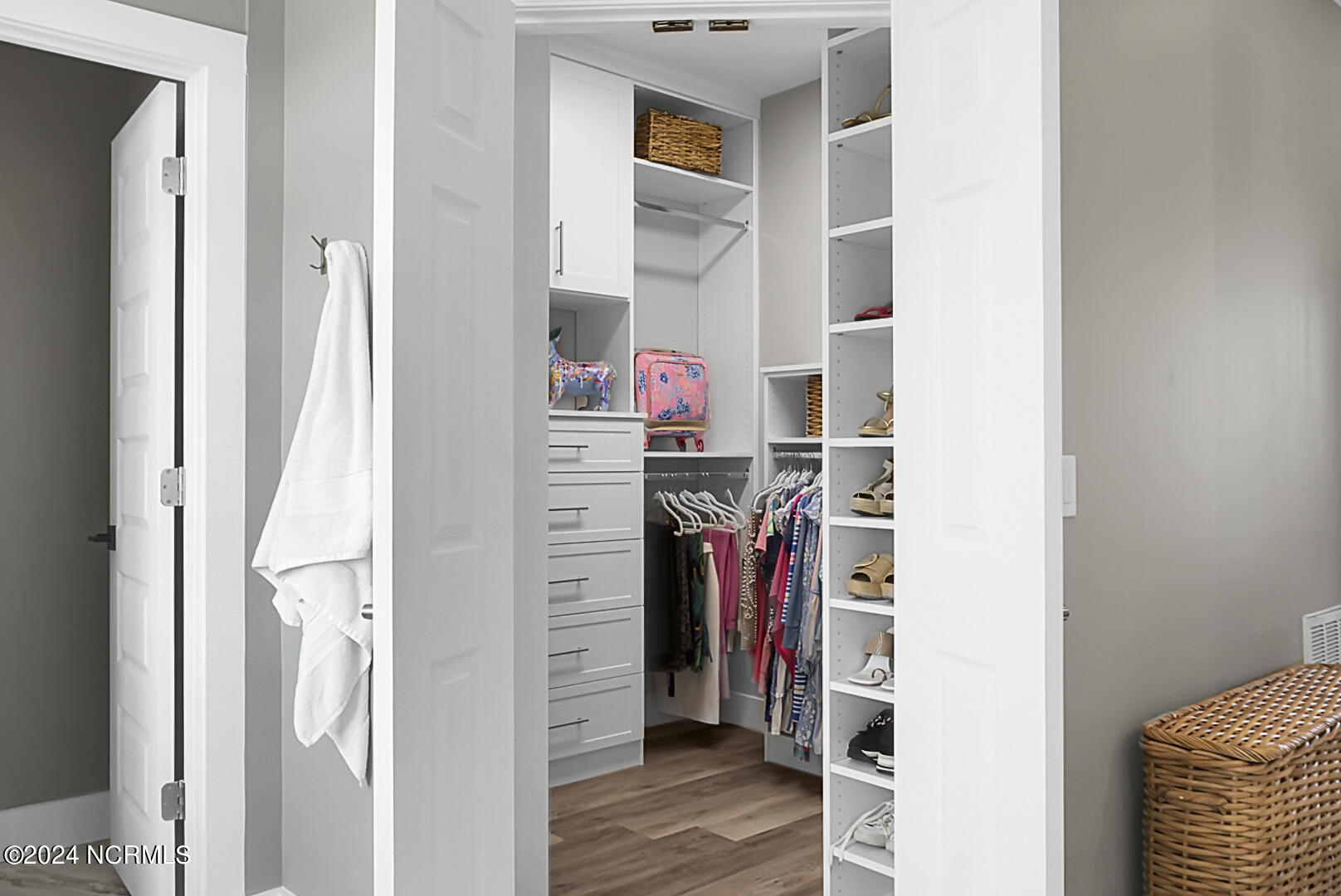 120 Inlet Point Drive