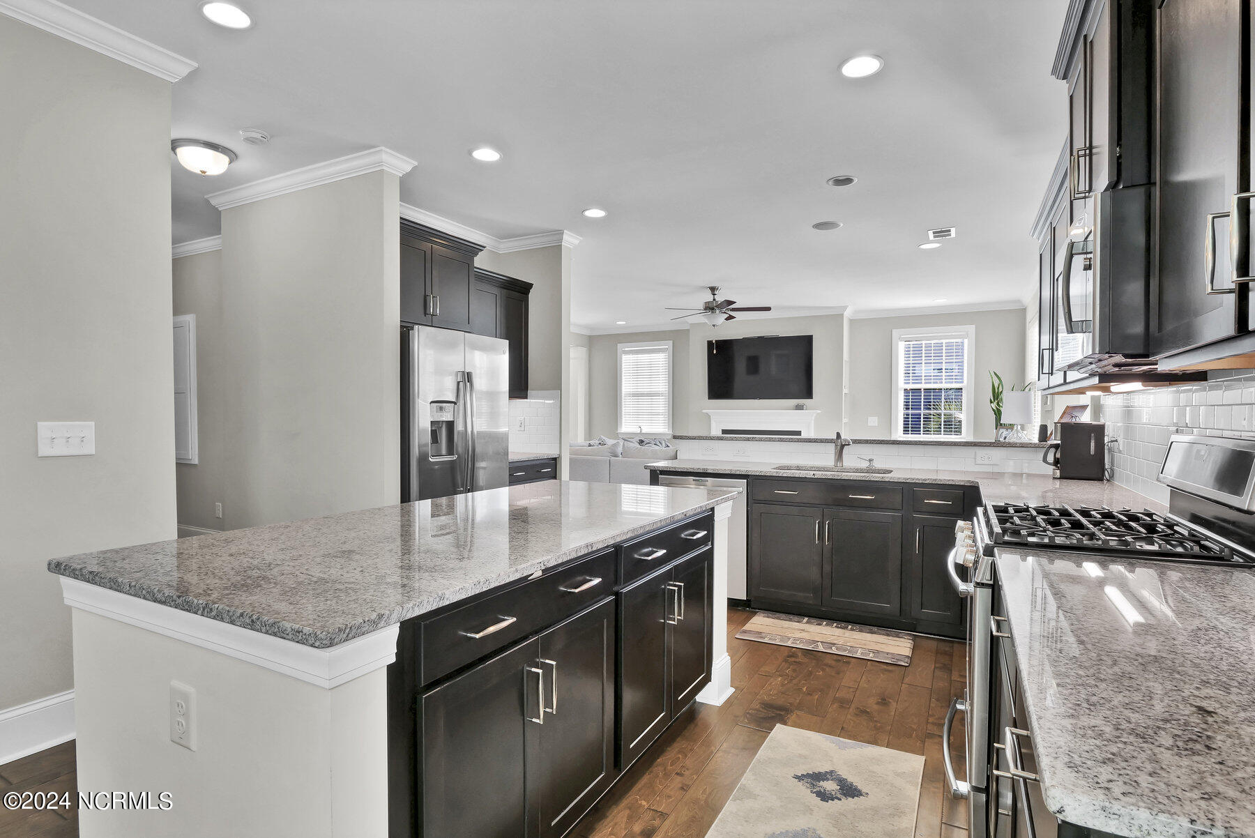 440 Island End Court