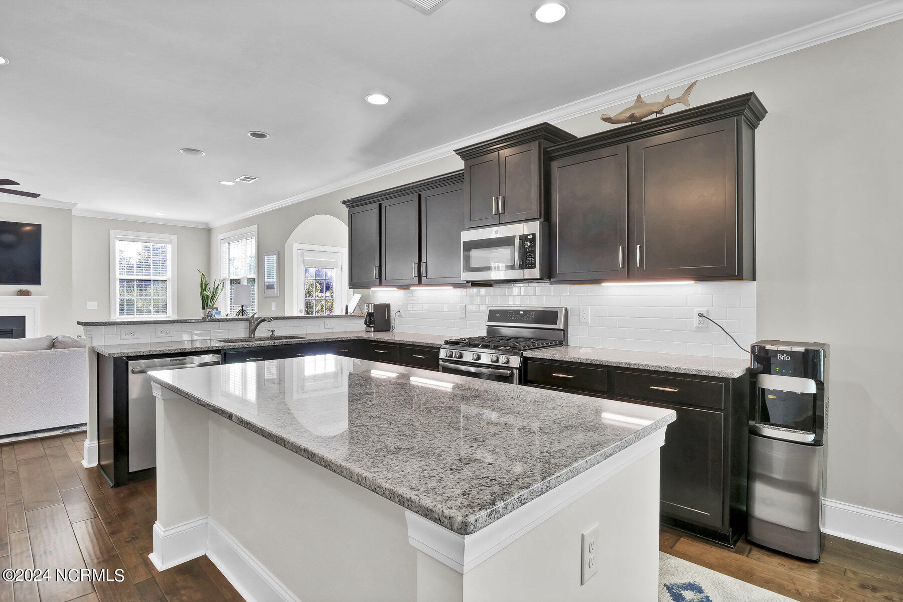 440 Island End Court