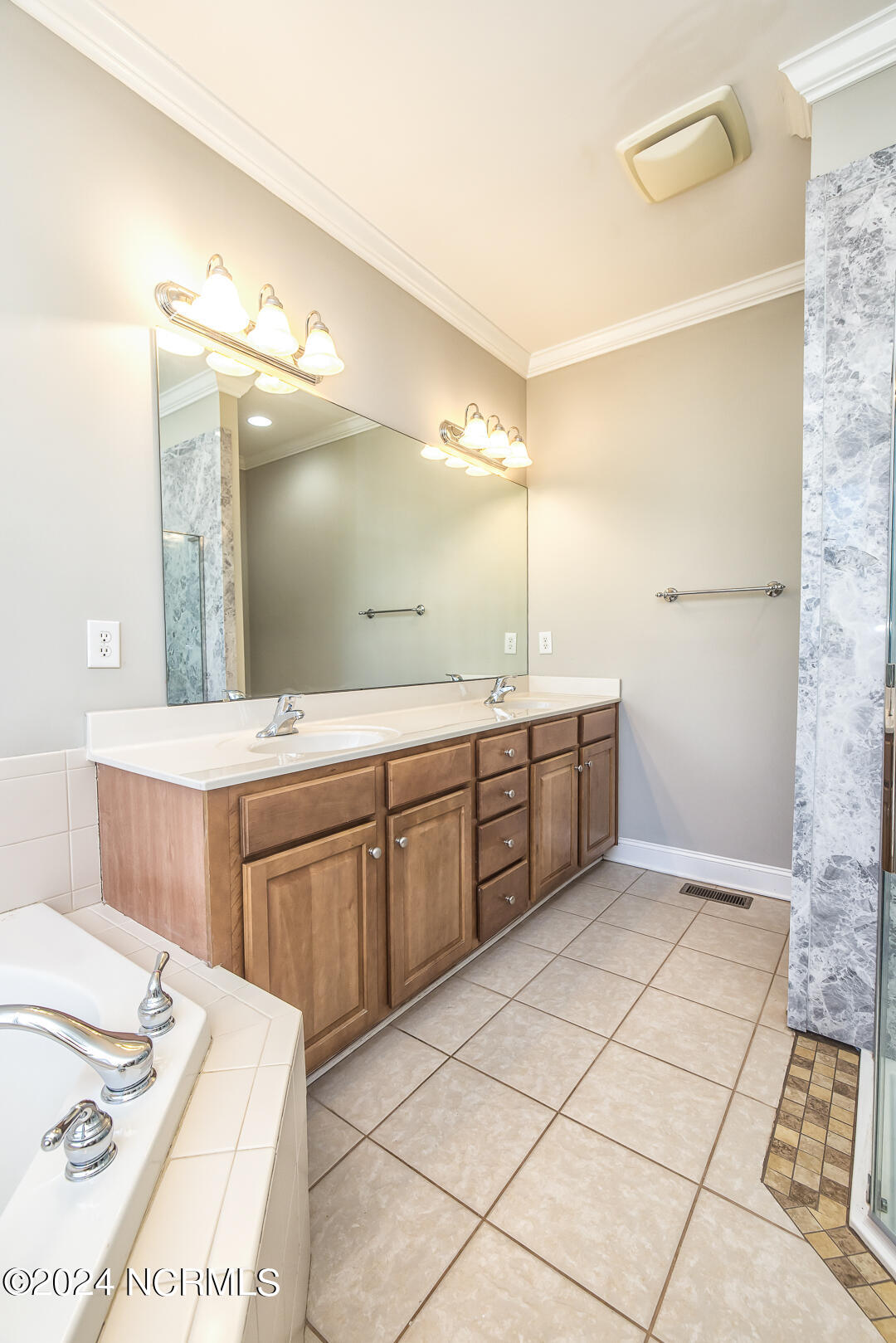 7807 Beachcomber Court