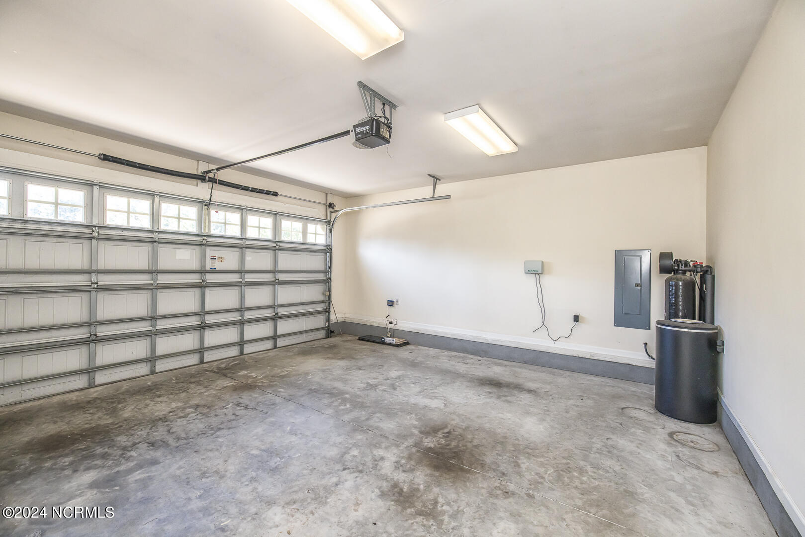 7807 Beachcomber Court