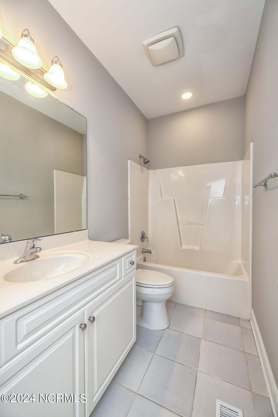 7807 Beachcomber Court