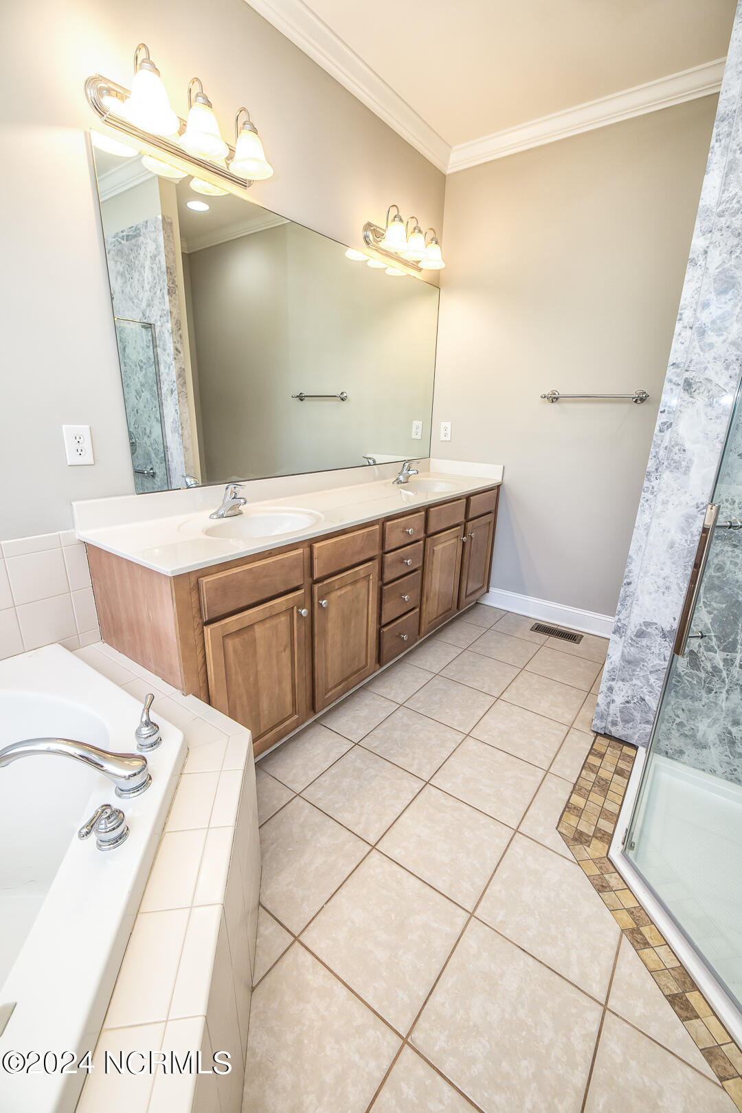 7807 Beachcomber Court